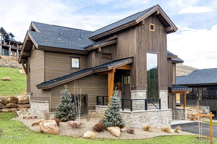 841 Black Feather Court