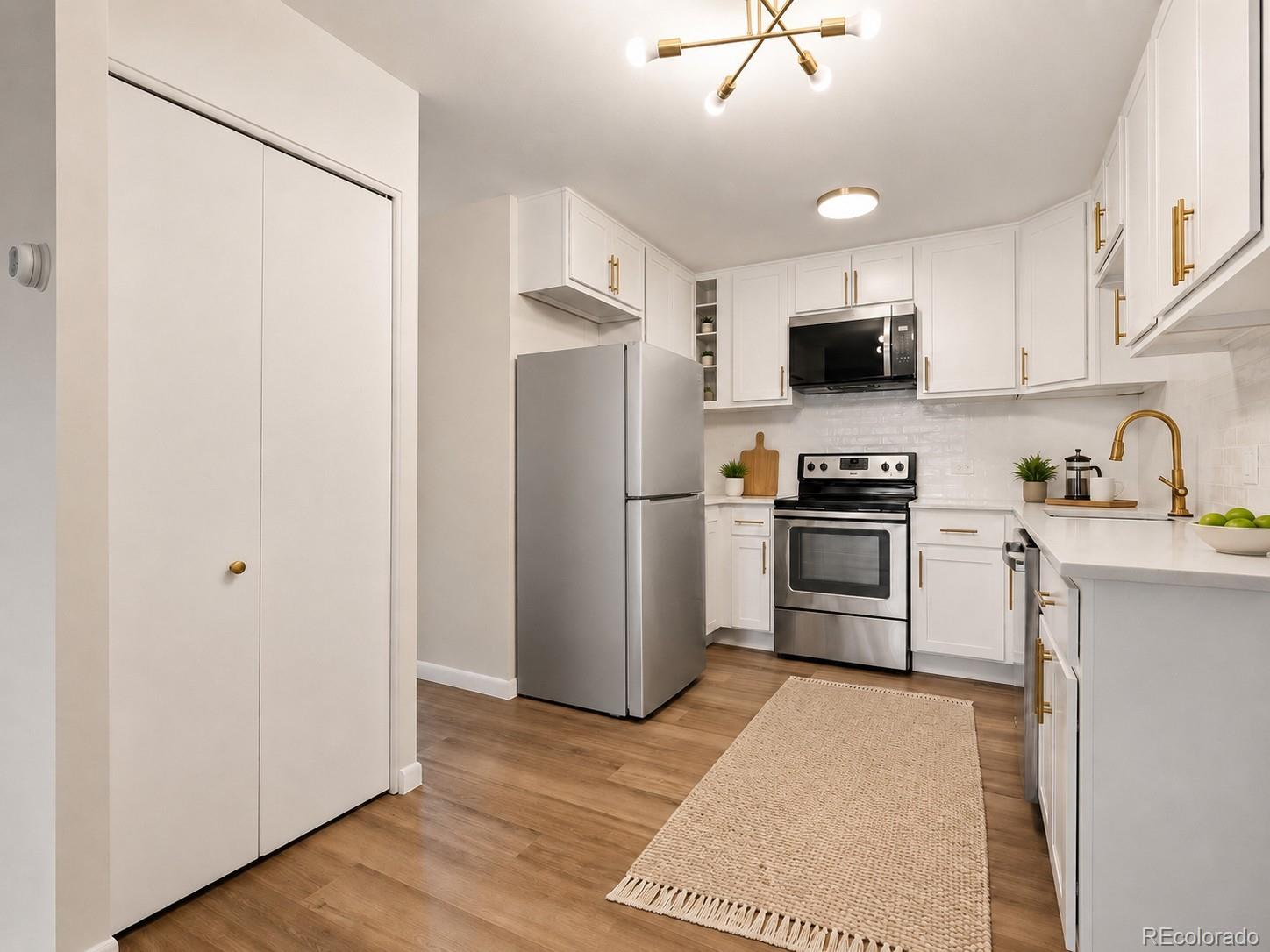 675 S Alton Way 9C