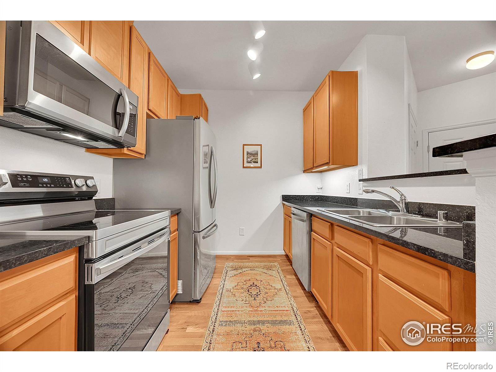 1450 Blue Sky Way 12-105, Erie, CO, 80516 3 1450 Blue Sky Way 12-105