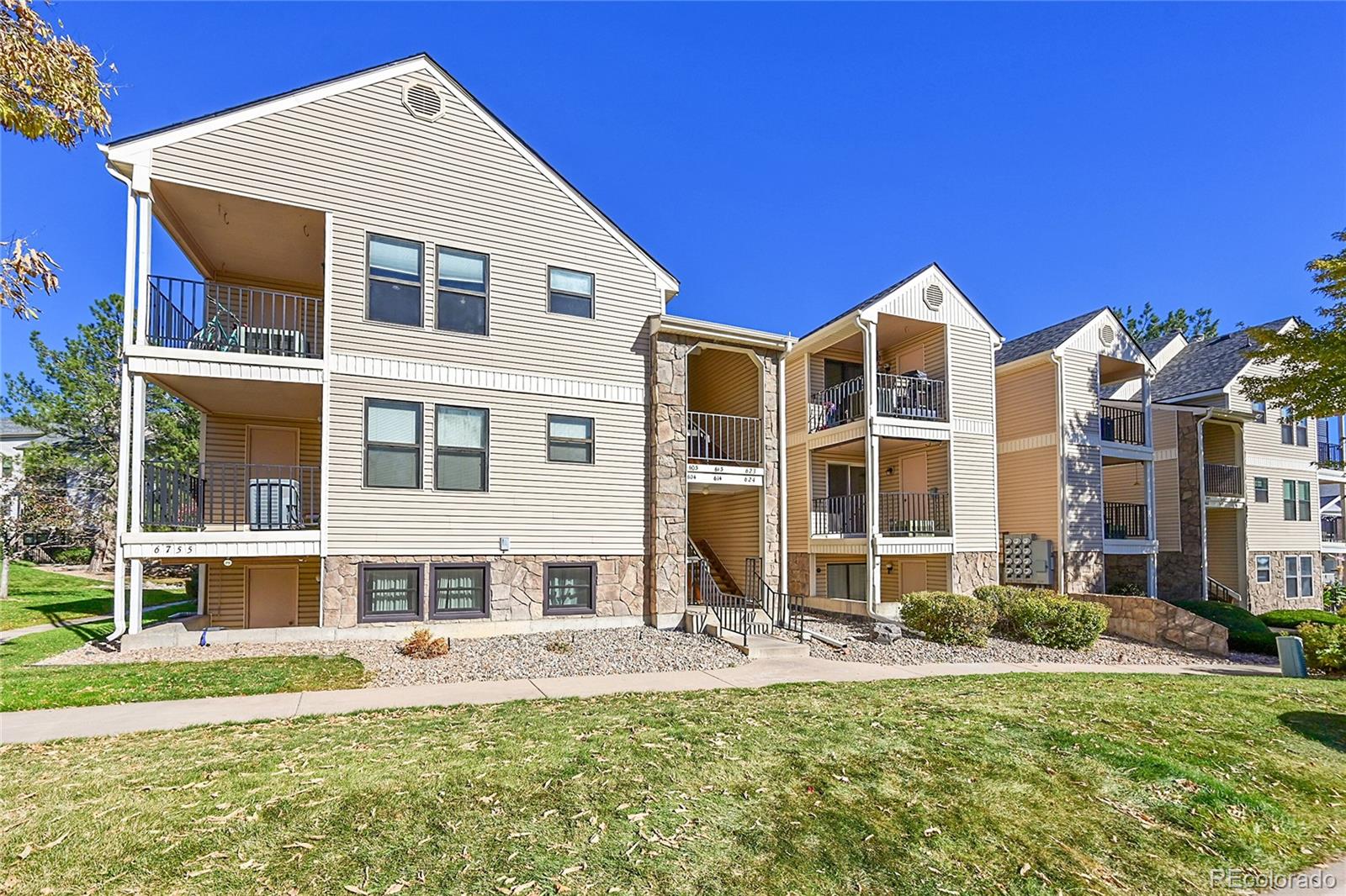 6755 S Field Street 623