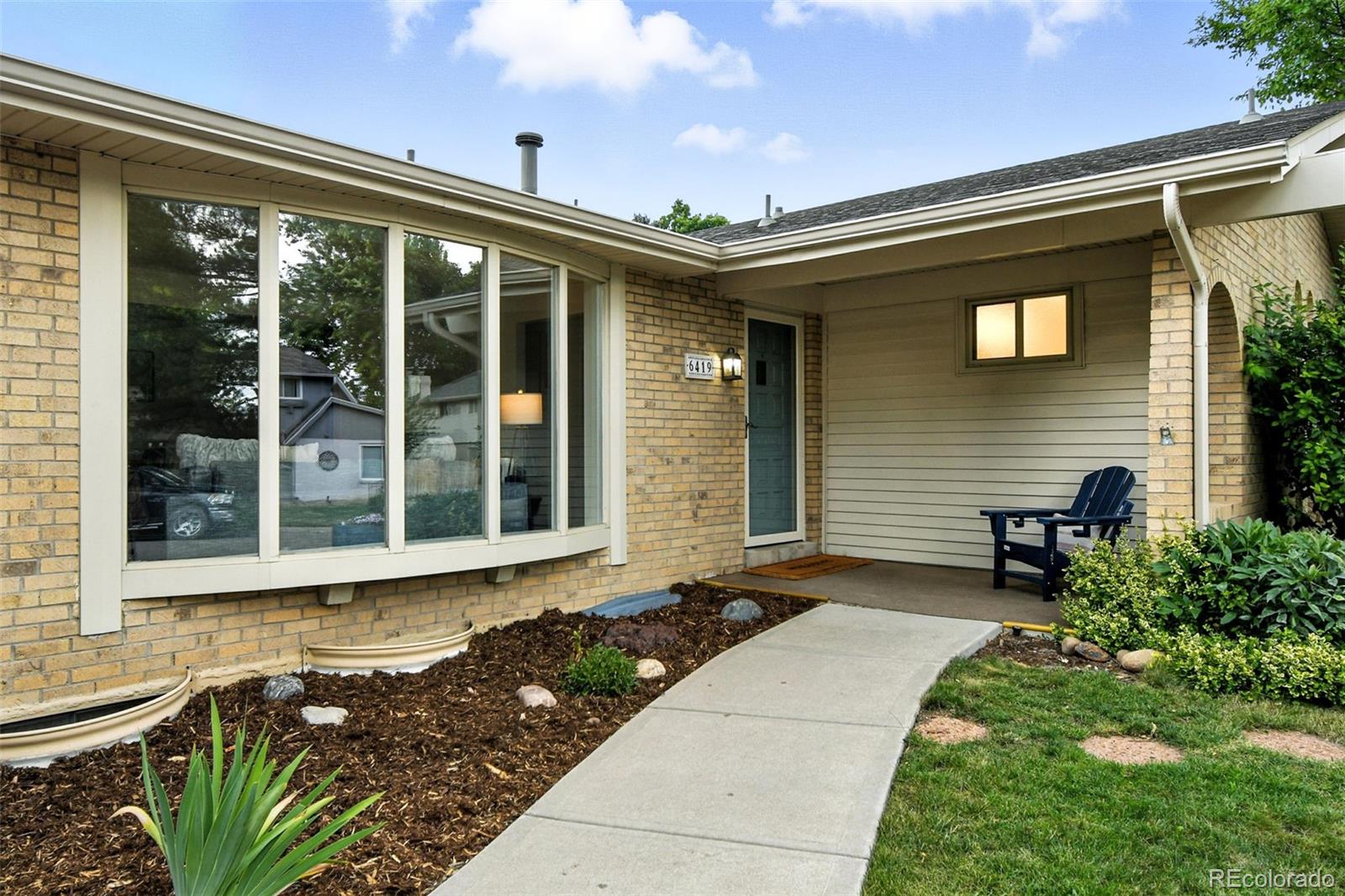6419 W Roxbury Drive