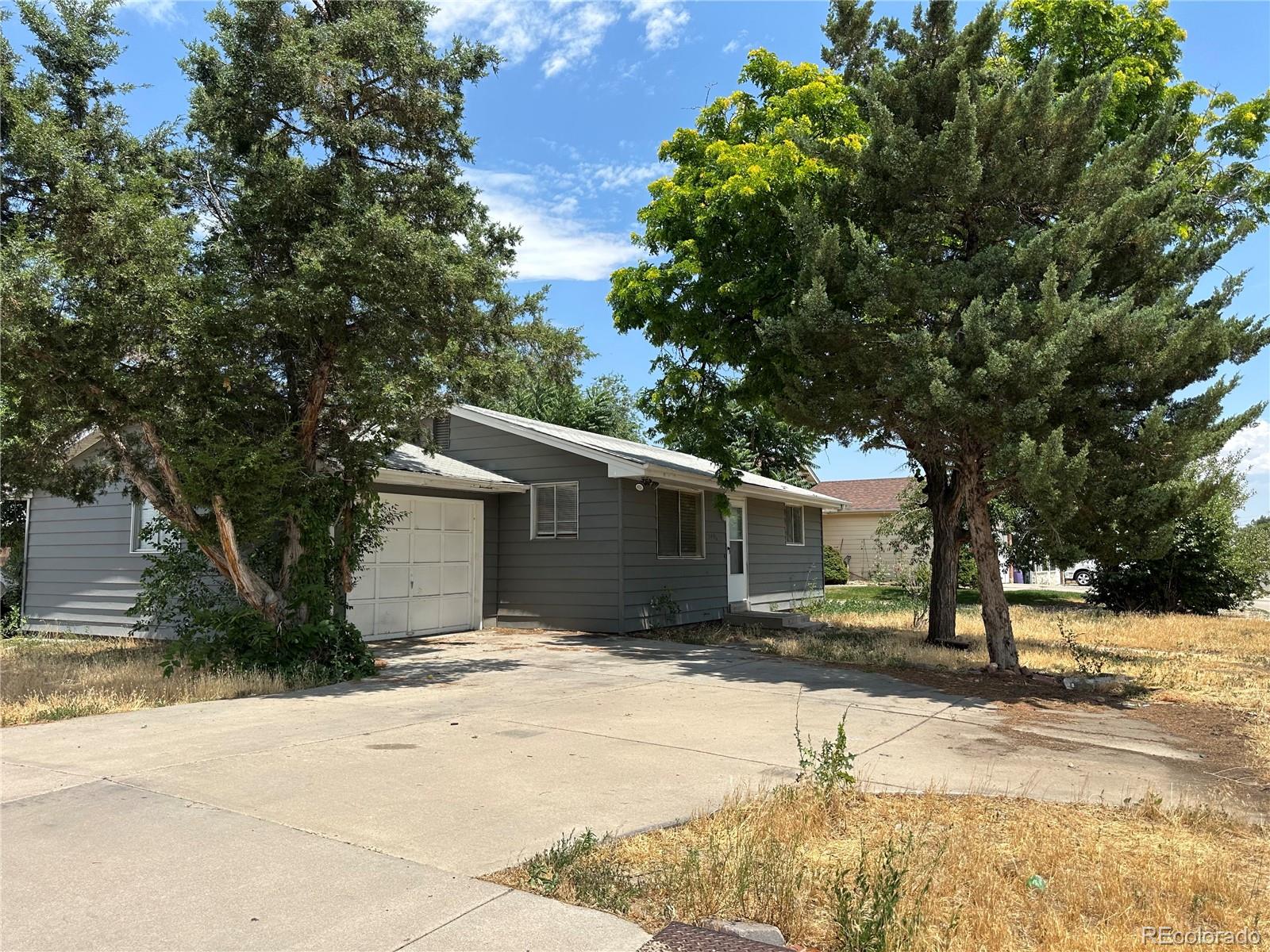 2495 W Warren Avenue