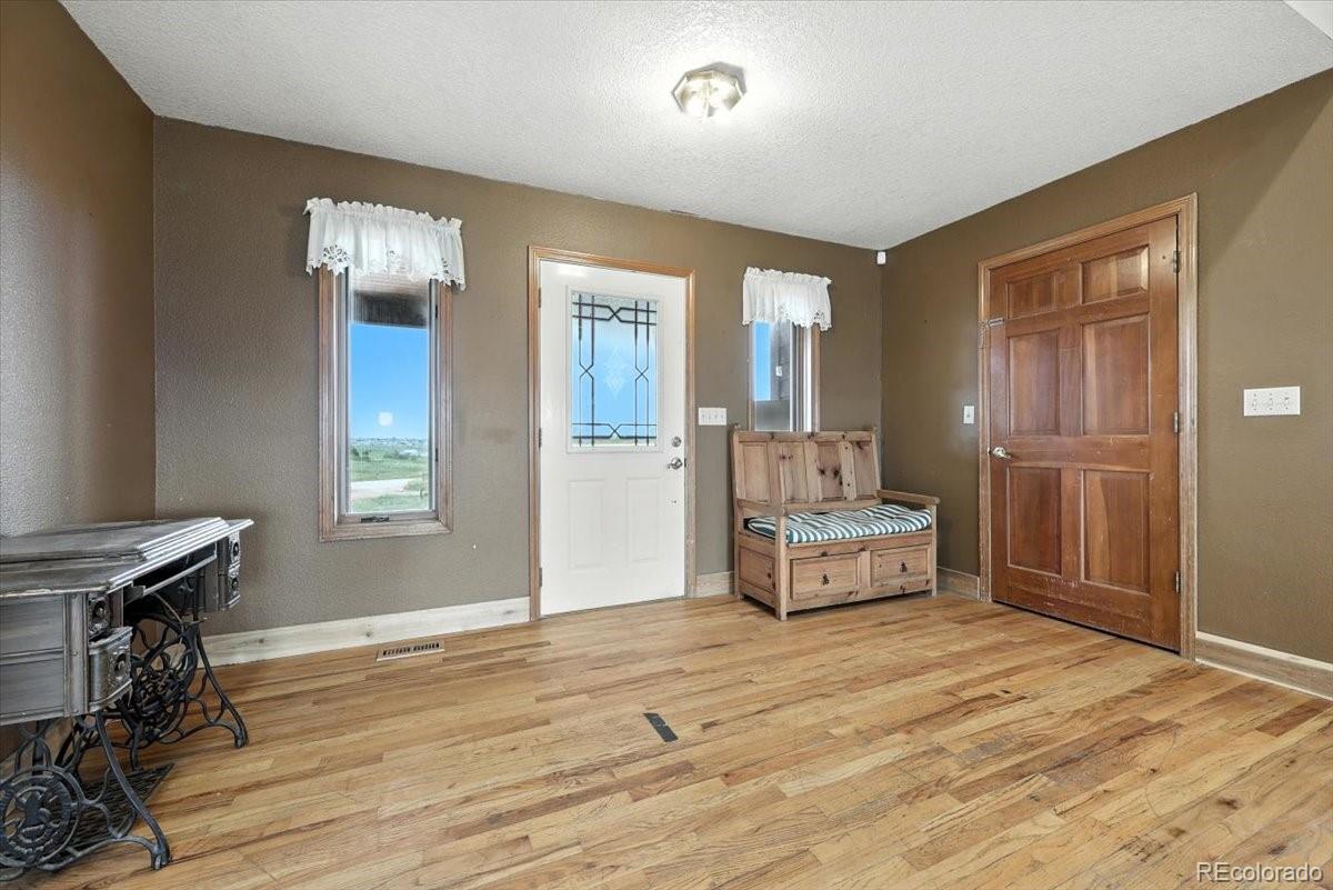 9665 Old Settlers Trail