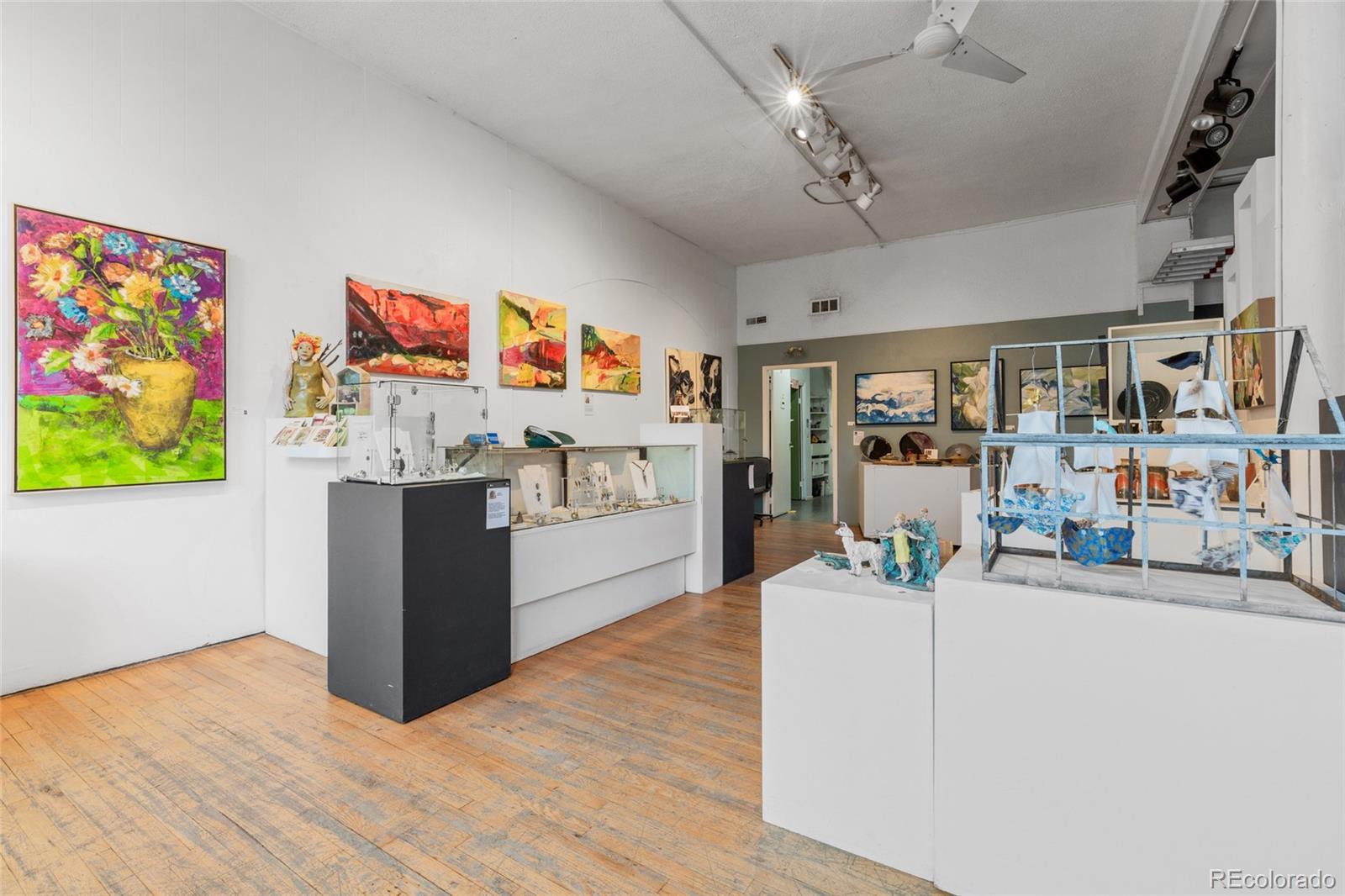 747 Santa Fe Drive