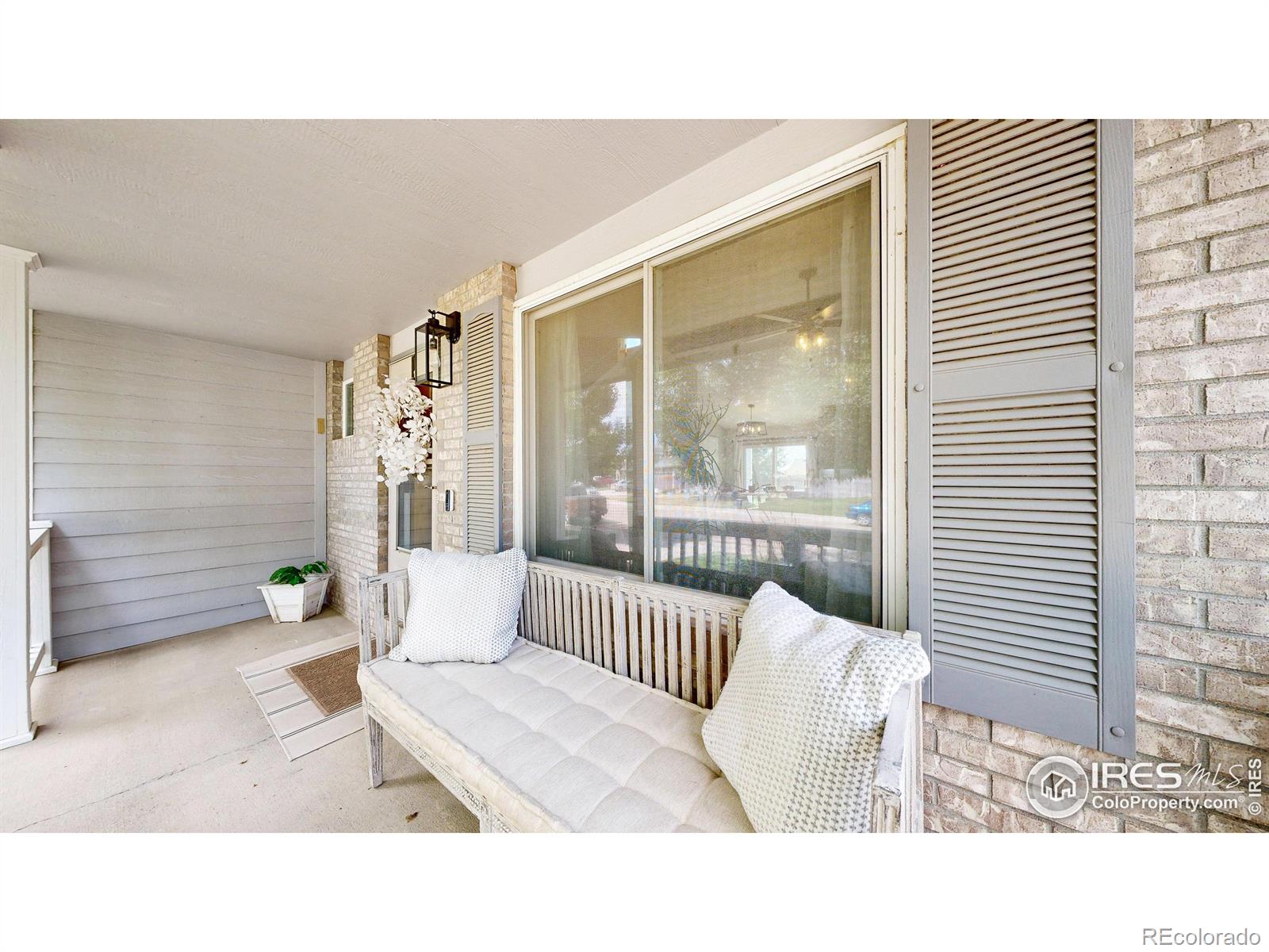 842 S Carriage Drive