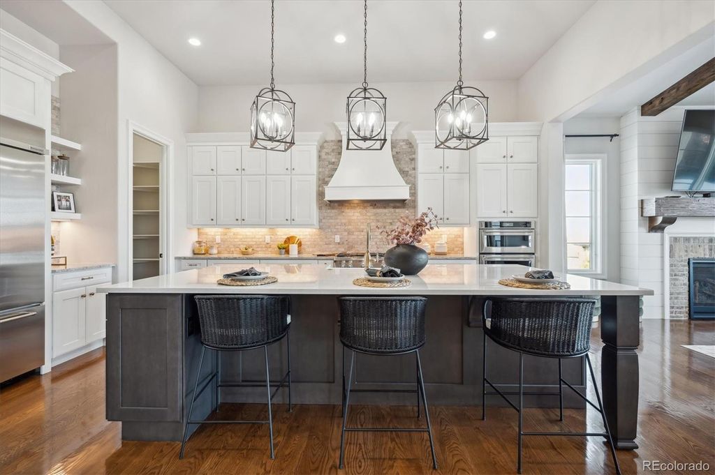 Photo of 7912 Galileo Way, Littleton, CO 80125 (MLS # 1511745)