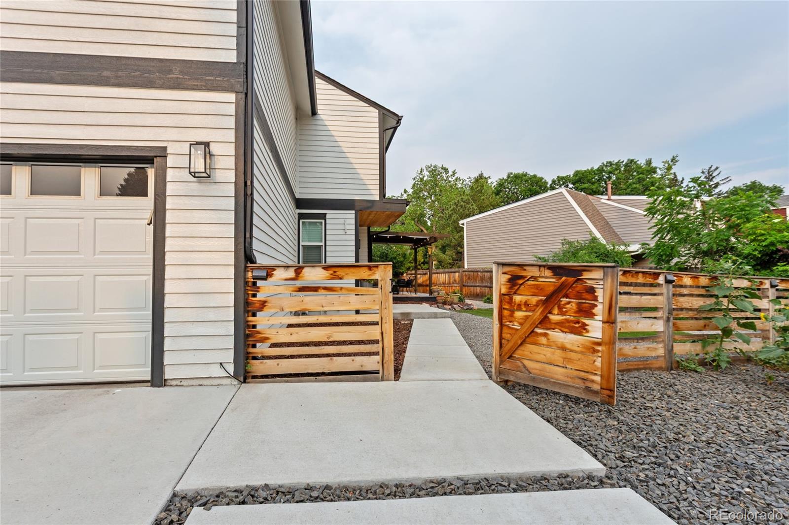 1034 W Peakview Circle