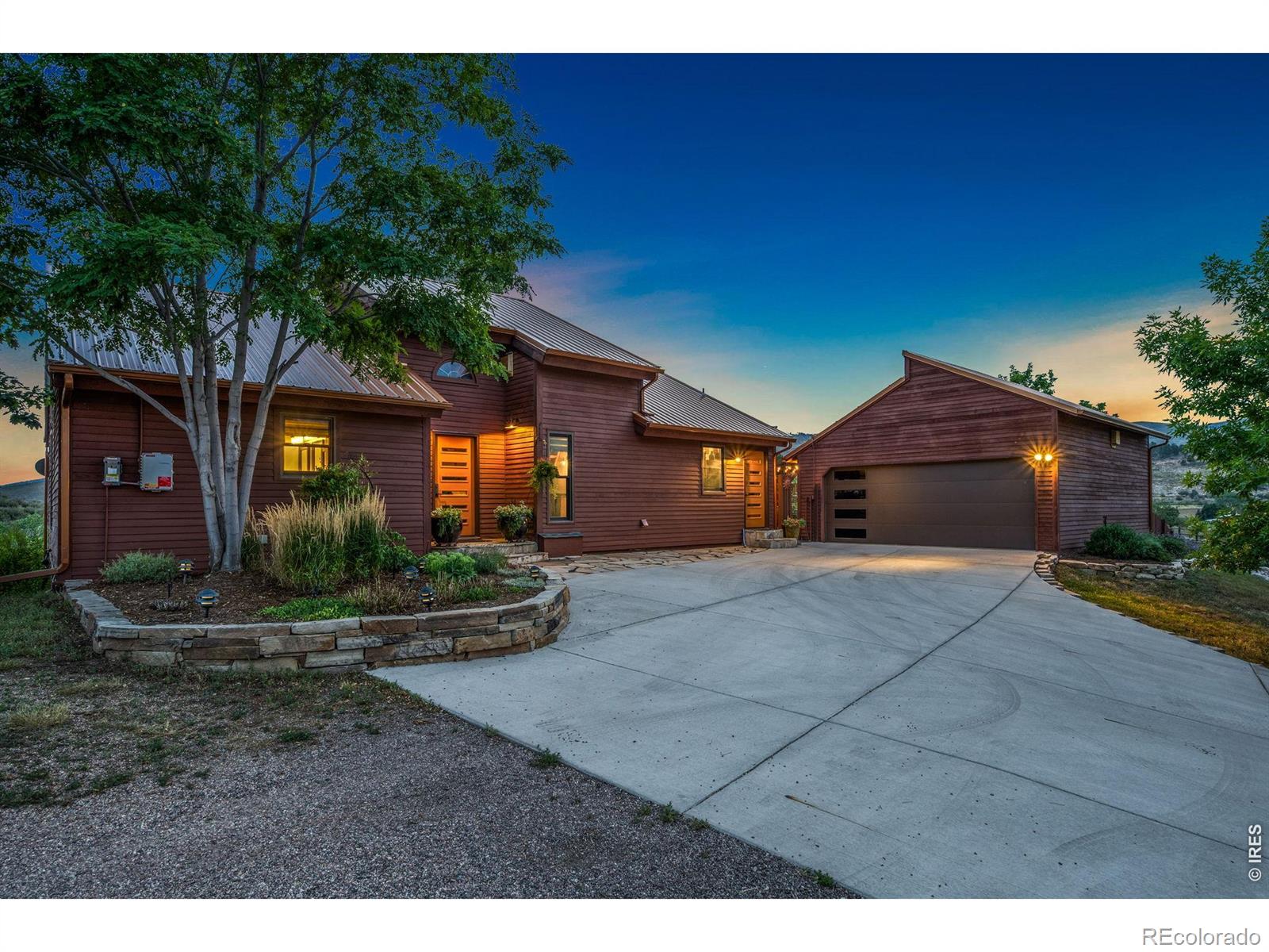 8009 Thistle Court