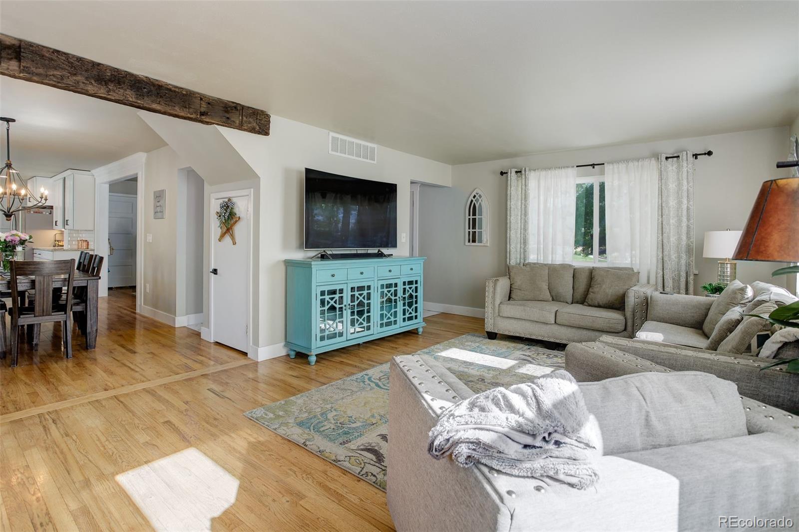 5332 W Roxbury Place