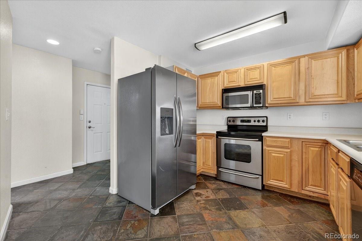 5201 S Fox Street 101