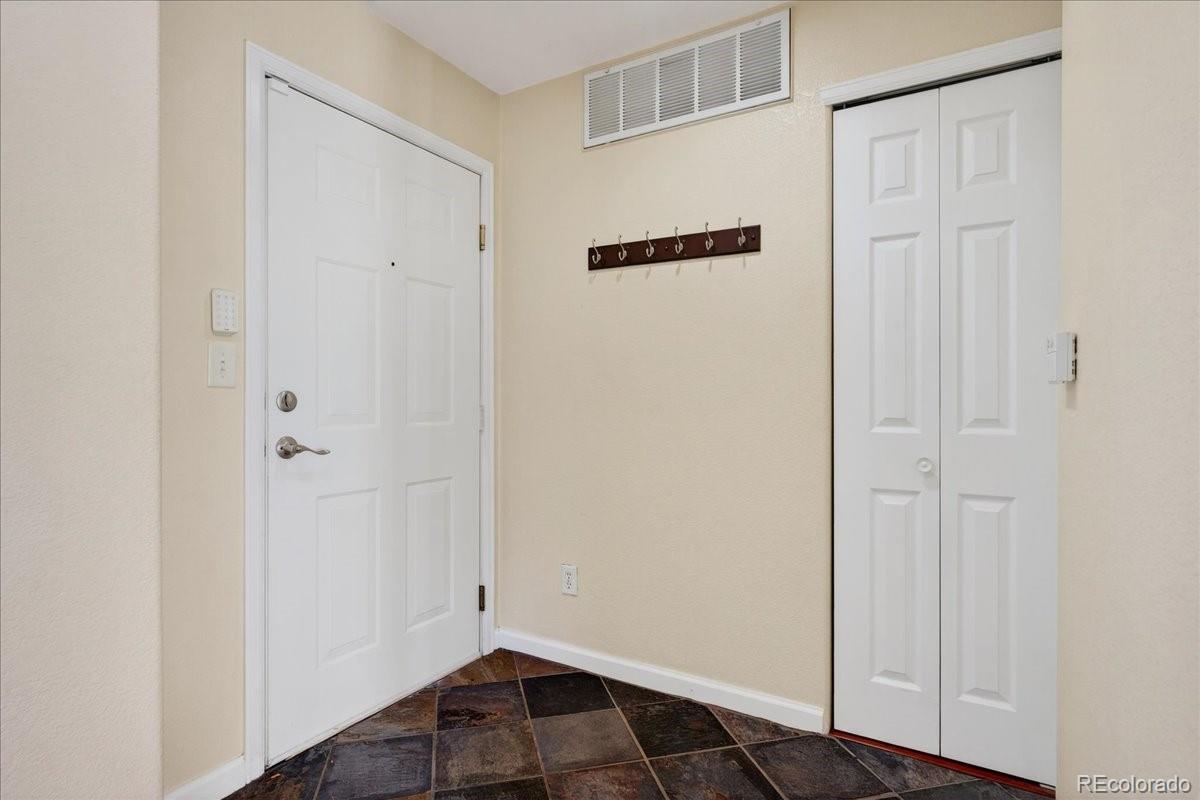 5201 S Fox Street 101