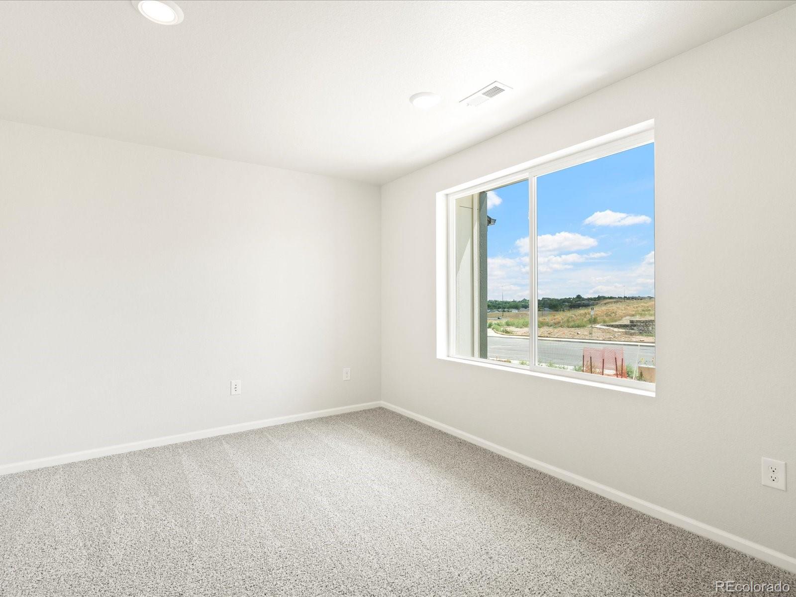 14472 Pansy Loop