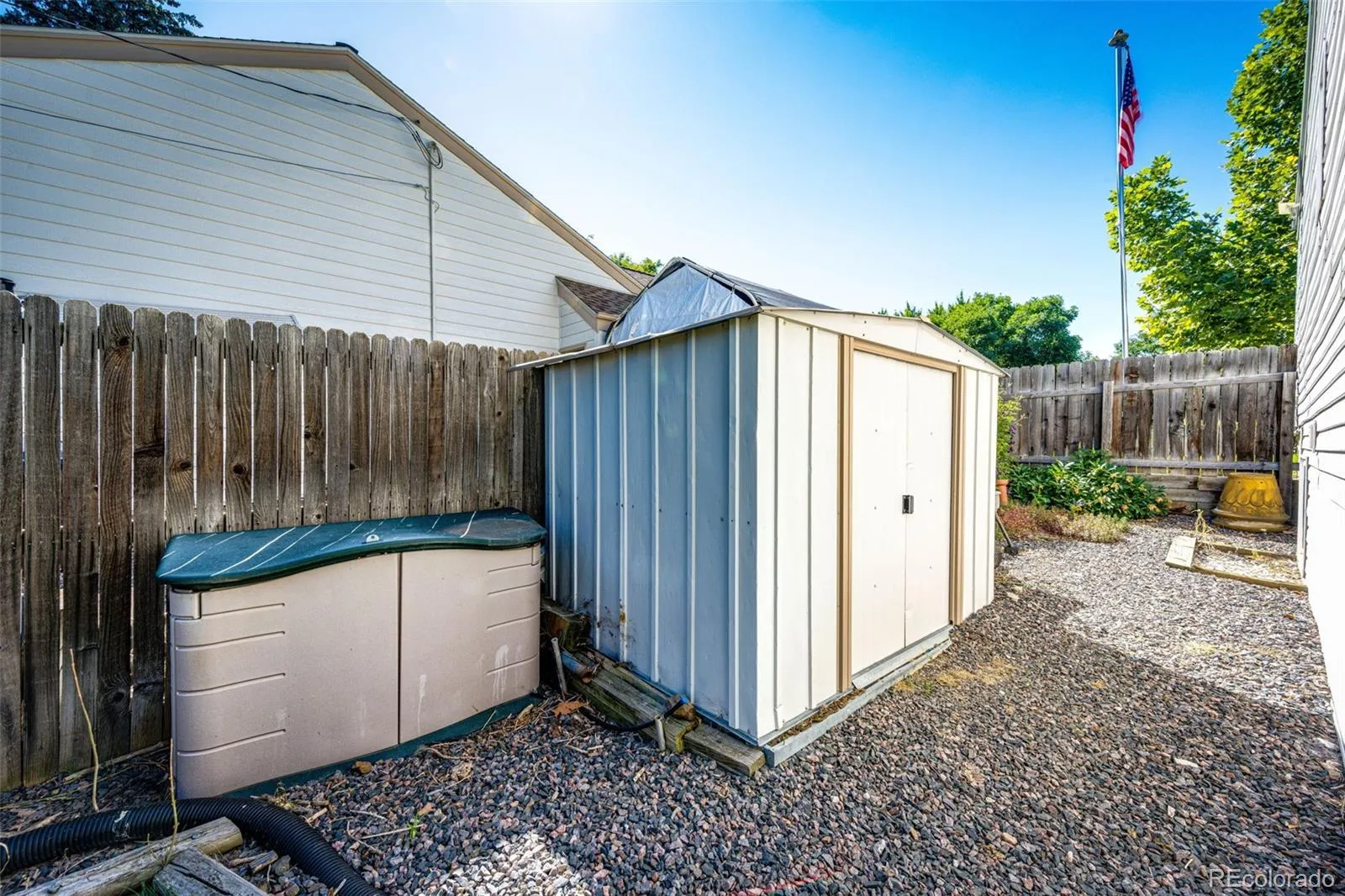 Lakewood, Colorado 80227, United States, 4 Bedrooms Bedrooms, ,2 BathroomsBathrooms,Residential,Active,190127