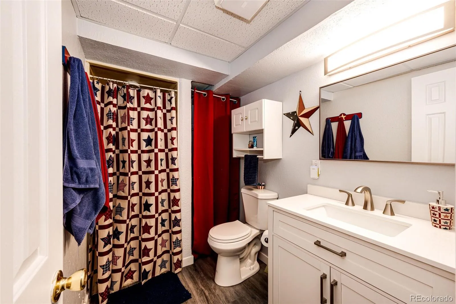 Lakewood, Colorado 80227, United States, 4 Bedrooms Bedrooms, ,2 BathroomsBathrooms,Residential,Active,190127