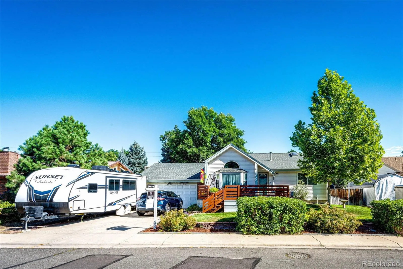 Lakewood, Colorado 80227, United States, 4 Bedrooms Bedrooms, ,2 BathroomsBathrooms,Residential,Active,190127