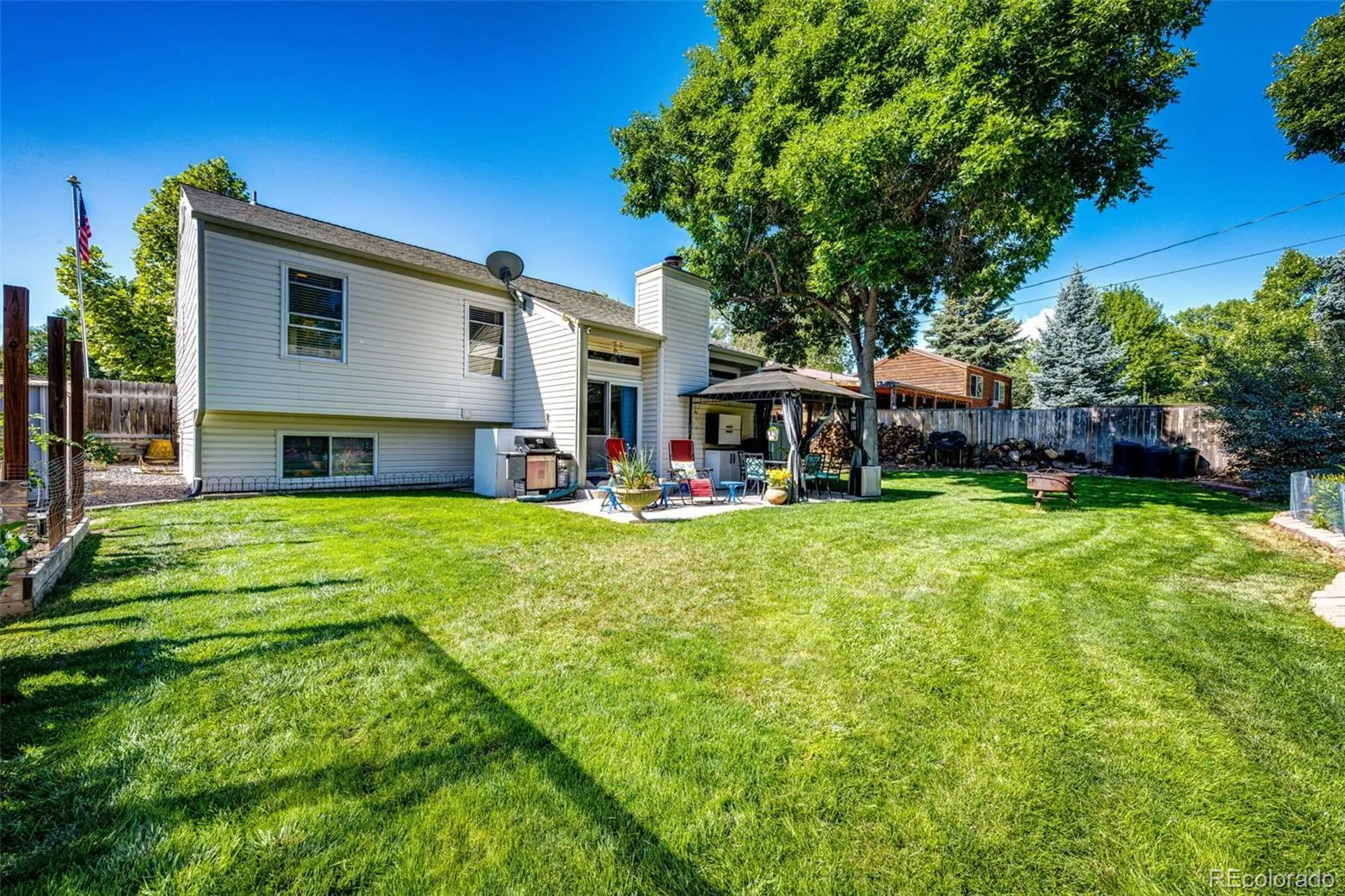 Lakewood, Colorado 80227, United States, 4 Bedrooms Bedrooms, ,2 BathroomsBathrooms,Residential,Active,190127