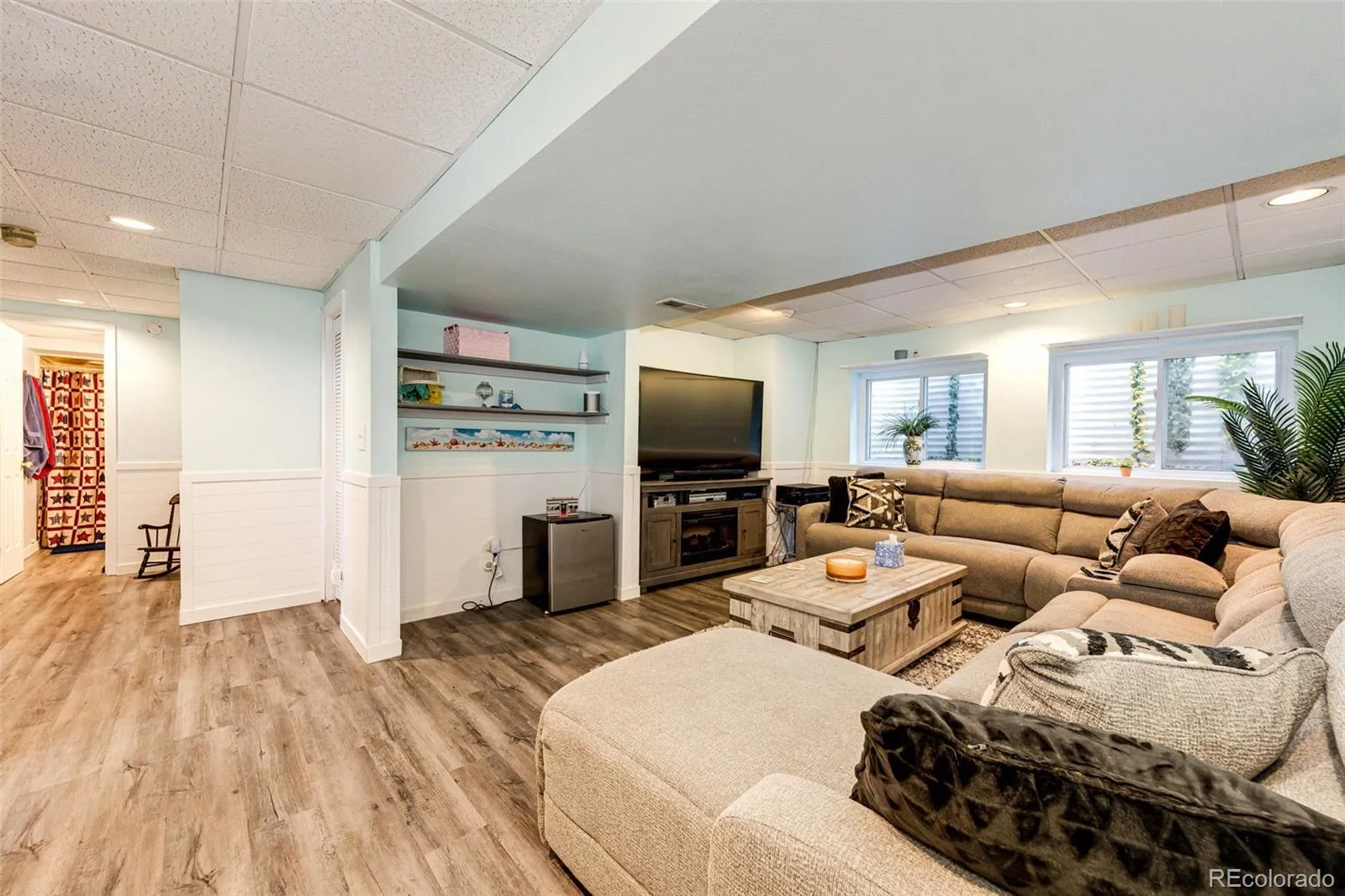 Lakewood, Colorado 80227, United States, 4 Bedrooms Bedrooms, ,2 BathroomsBathrooms,Residential,Active,190127