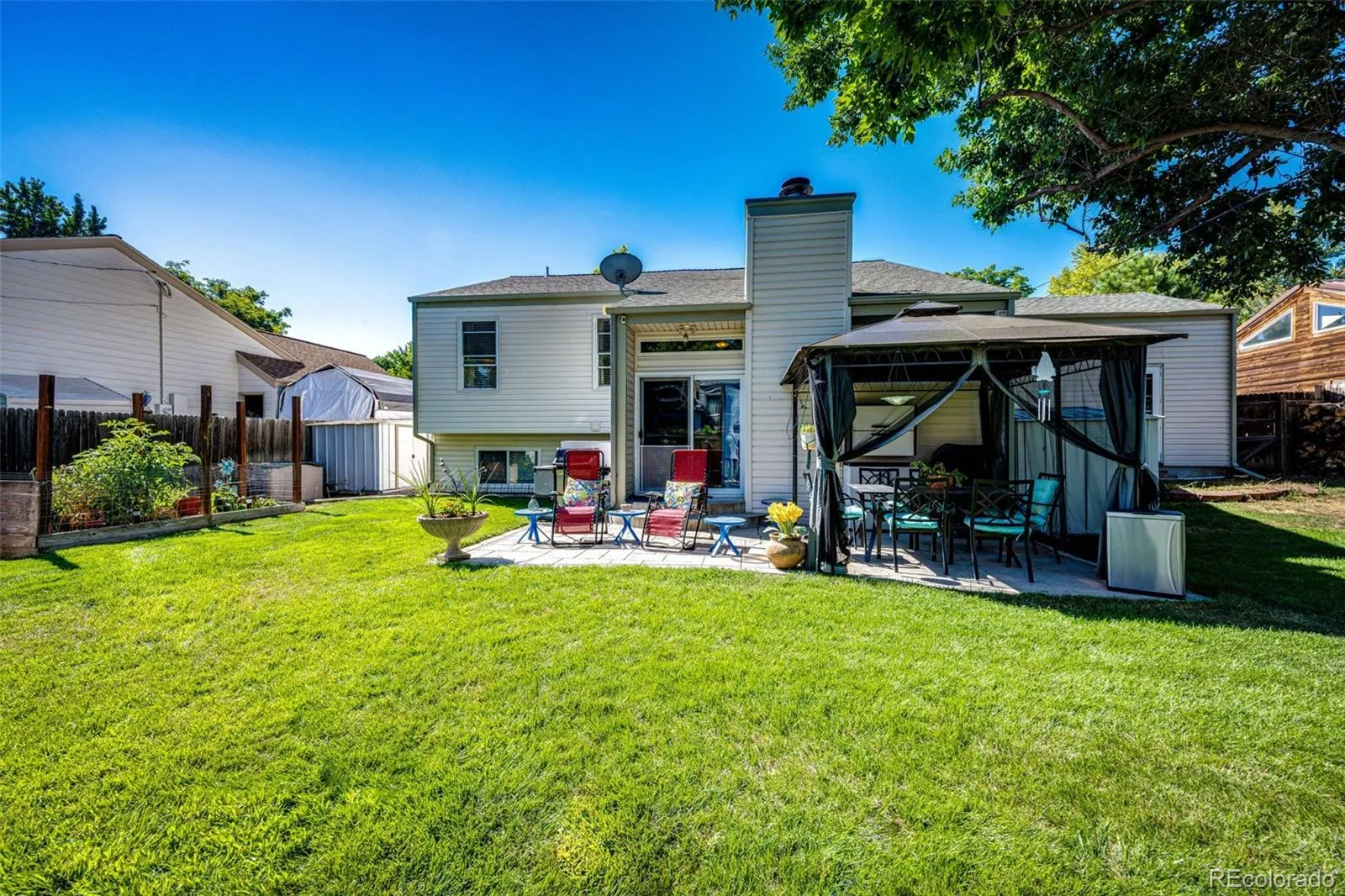 Lakewood, Colorado 80227, United States, 4 Bedrooms Bedrooms, ,2 BathroomsBathrooms,Residential,Active,190127