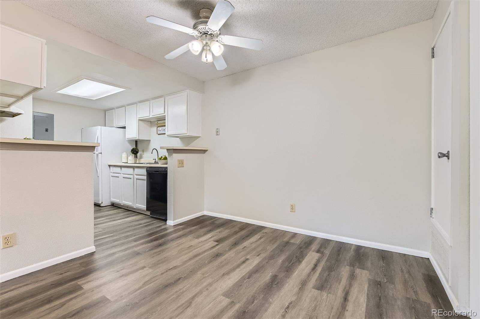18034 E Ohio Avenue 204