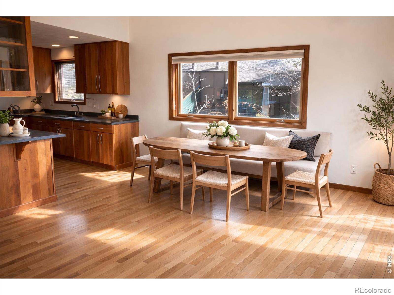 3616 Roundtree Court