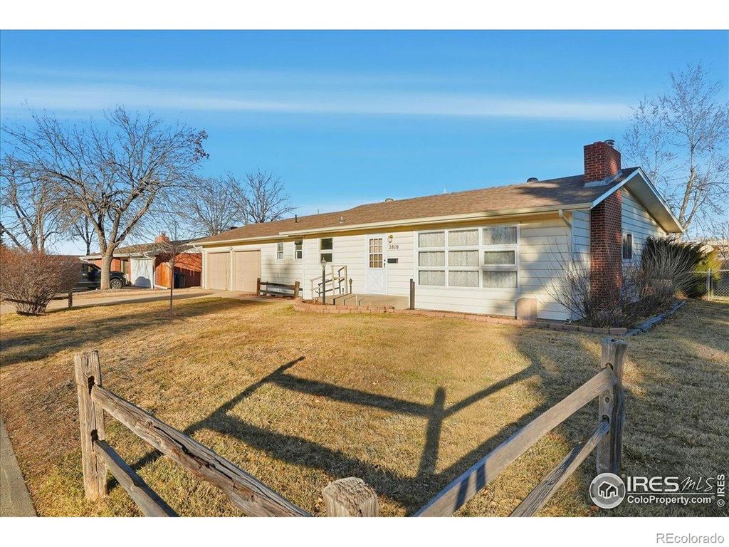 Photo of 2810 Lakecrest Place, Loveland, CO 80538 (MLS # IR1049611)