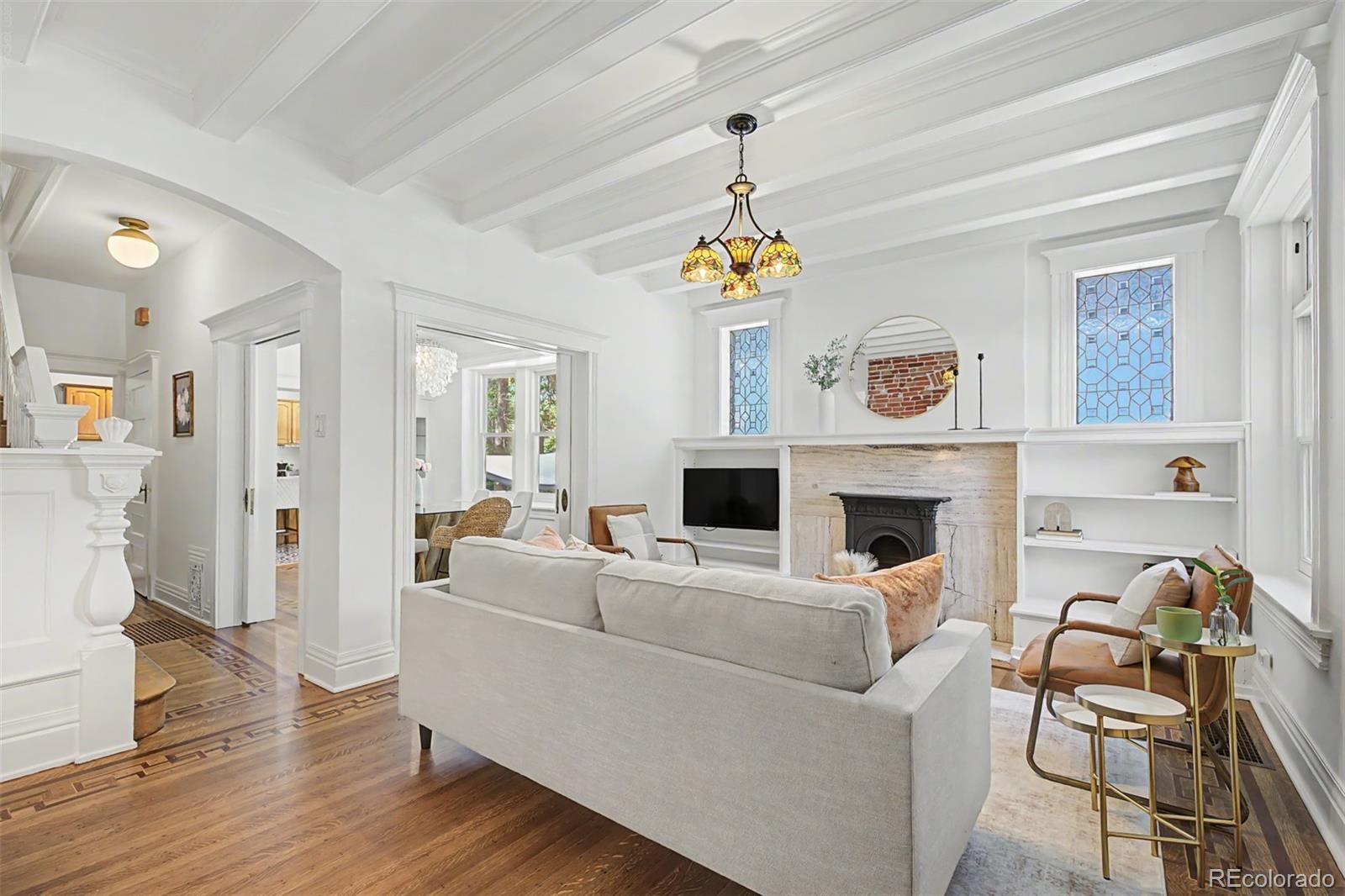 1237 Pearl Street