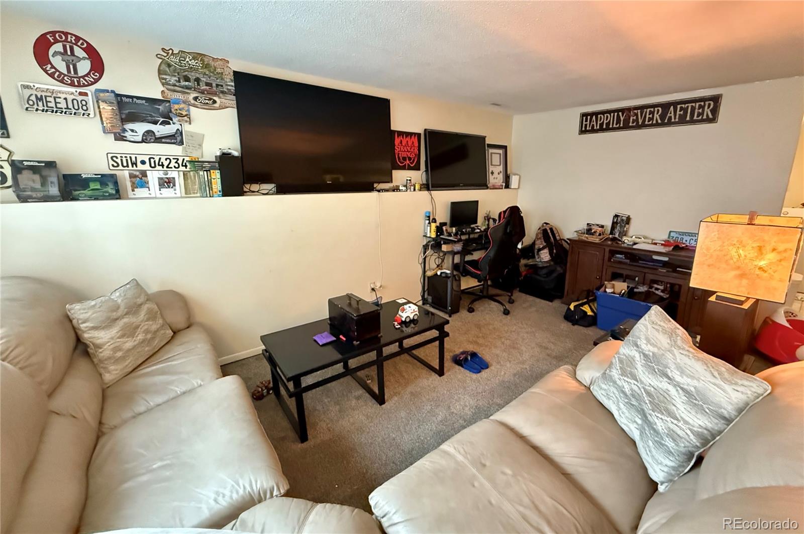 2910 Straus Lane