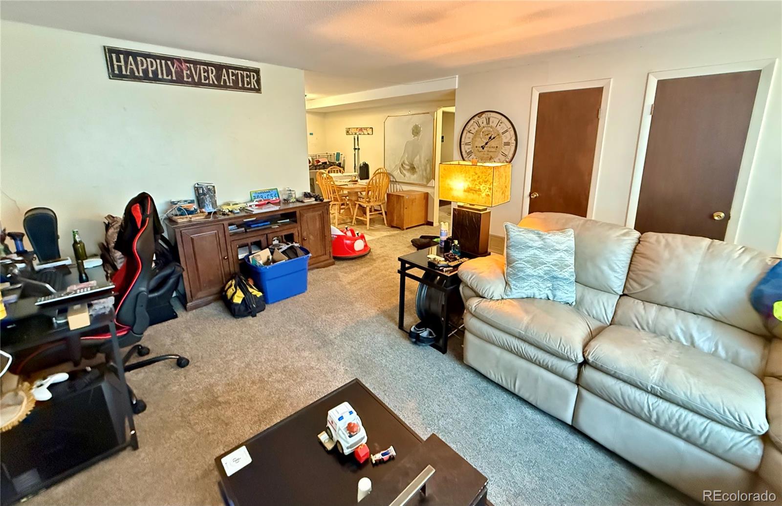 2910 Straus Lane