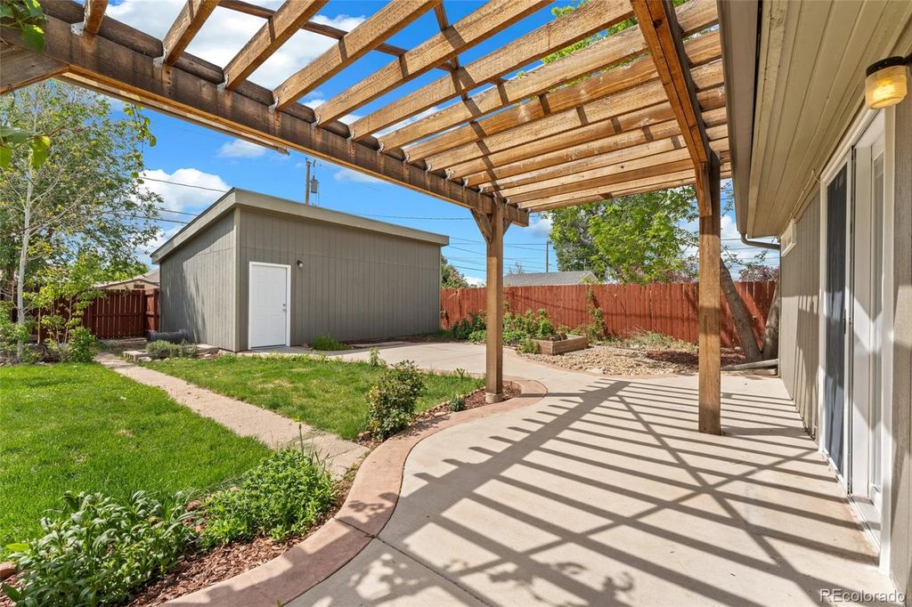 Photo of 2965 Ivy Street, Denver, CO 80207 (MLS # 3169847)