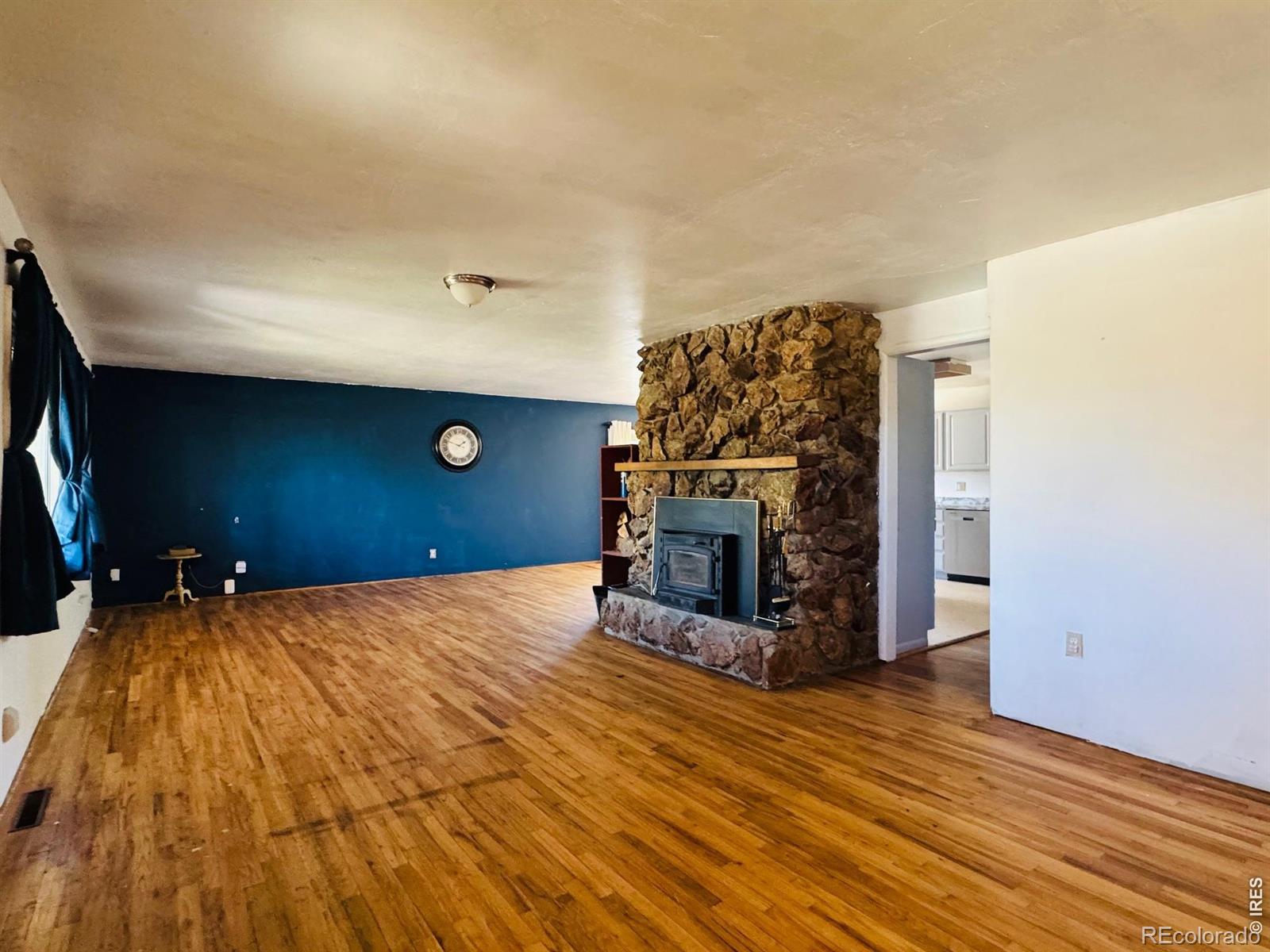 707 4th Street