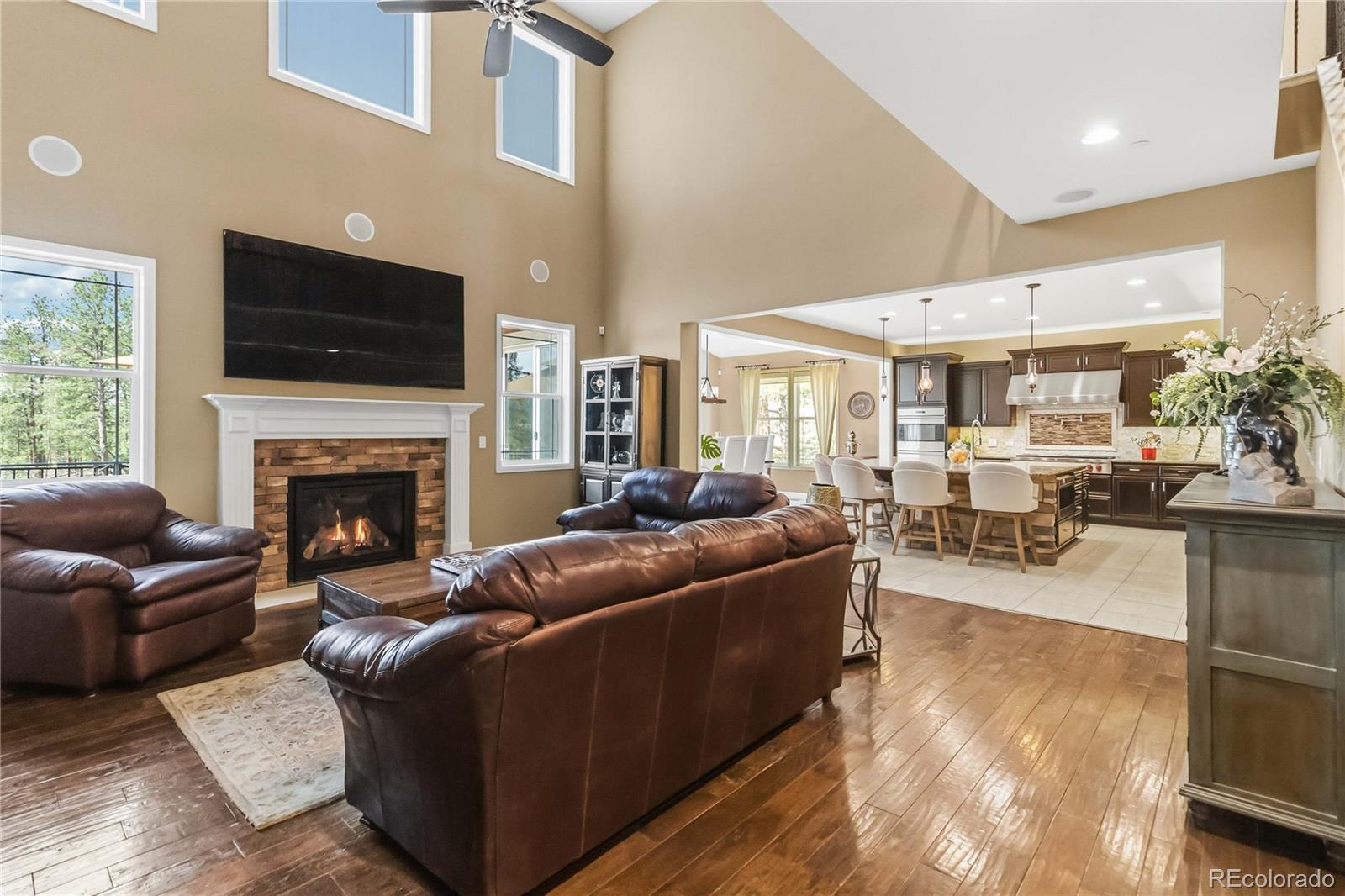 1600 Knotty Pine Way