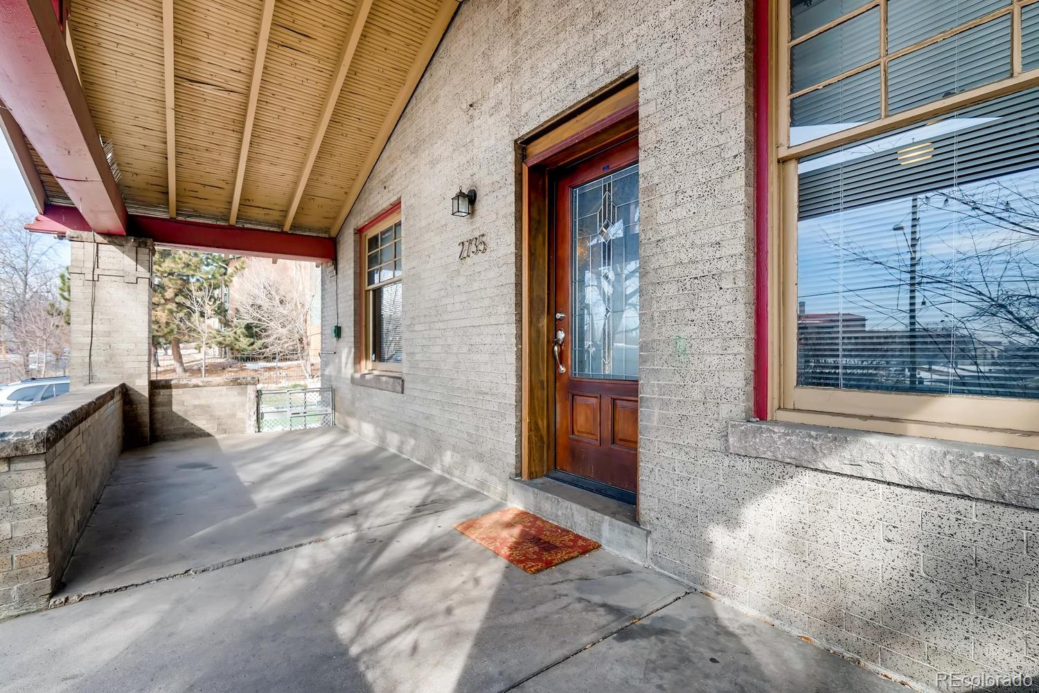 2735 W 32nd Avenue