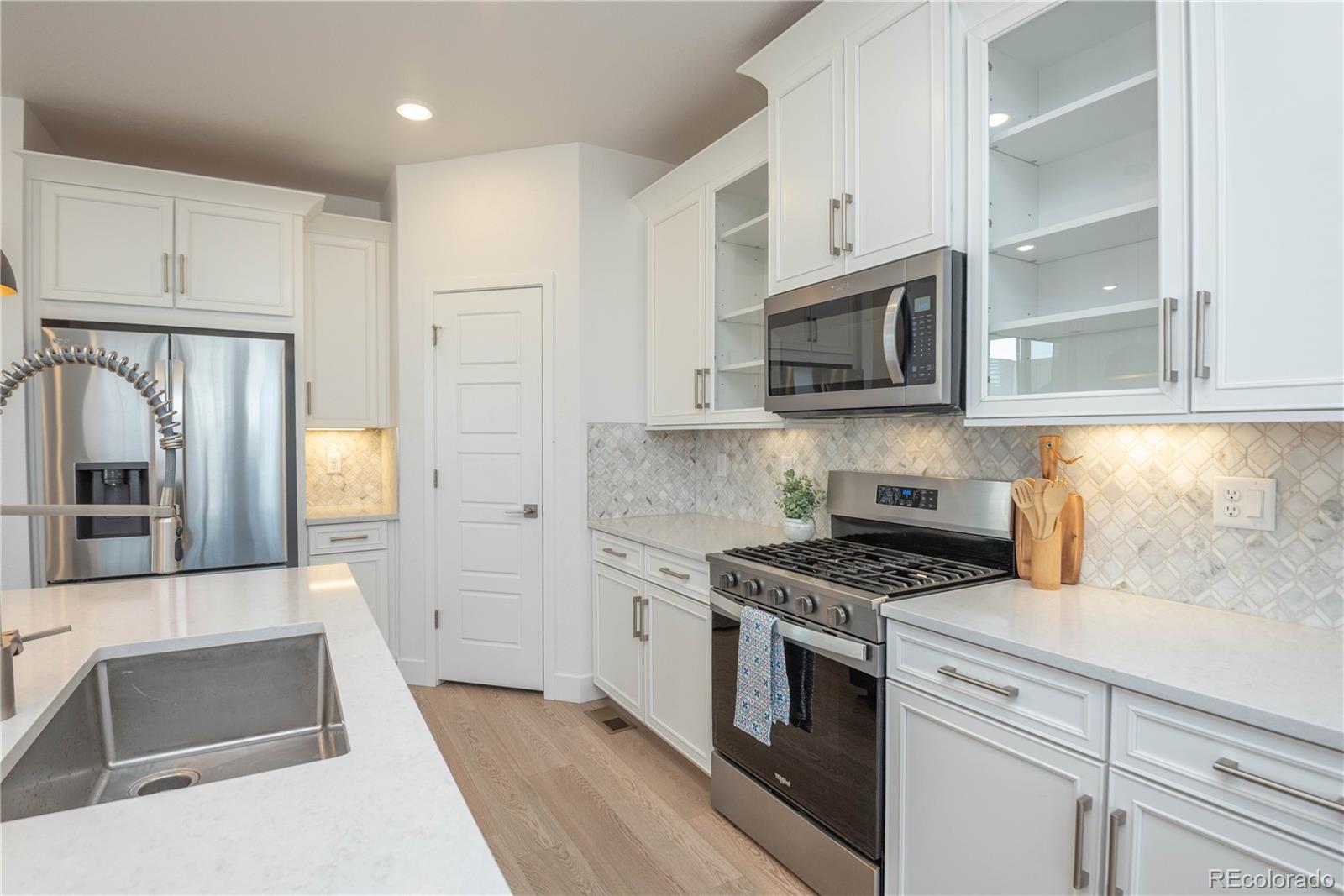 9728 Middle Peak Street