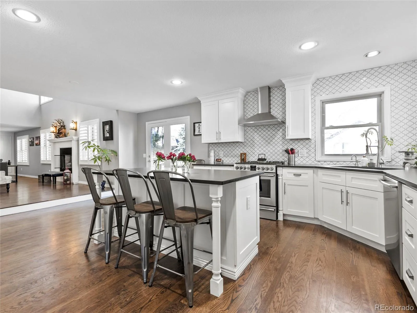 Golden, Colorado 80401, United States, 5 Bedrooms Bedrooms, ,5 BathroomsBathrooms,Residential,Active,82306