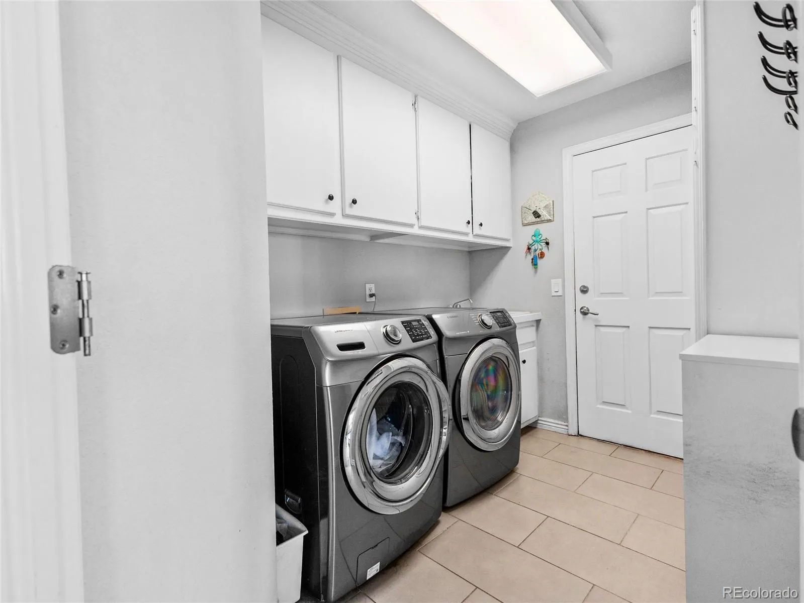 Golden, Colorado 80401, United States, 5 Bedrooms Bedrooms, ,5 BathroomsBathrooms,Residential,Active,82306