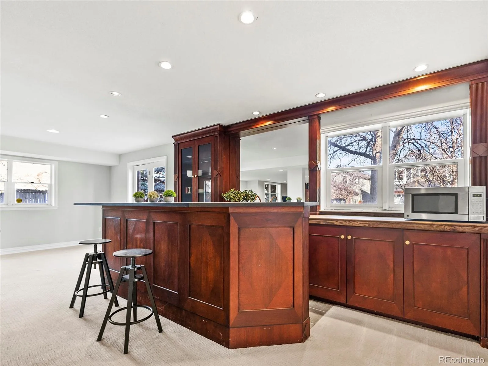 Golden, Colorado 80401, United States, 5 Bedrooms Bedrooms, ,5 BathroomsBathrooms,Residential,Active,82306