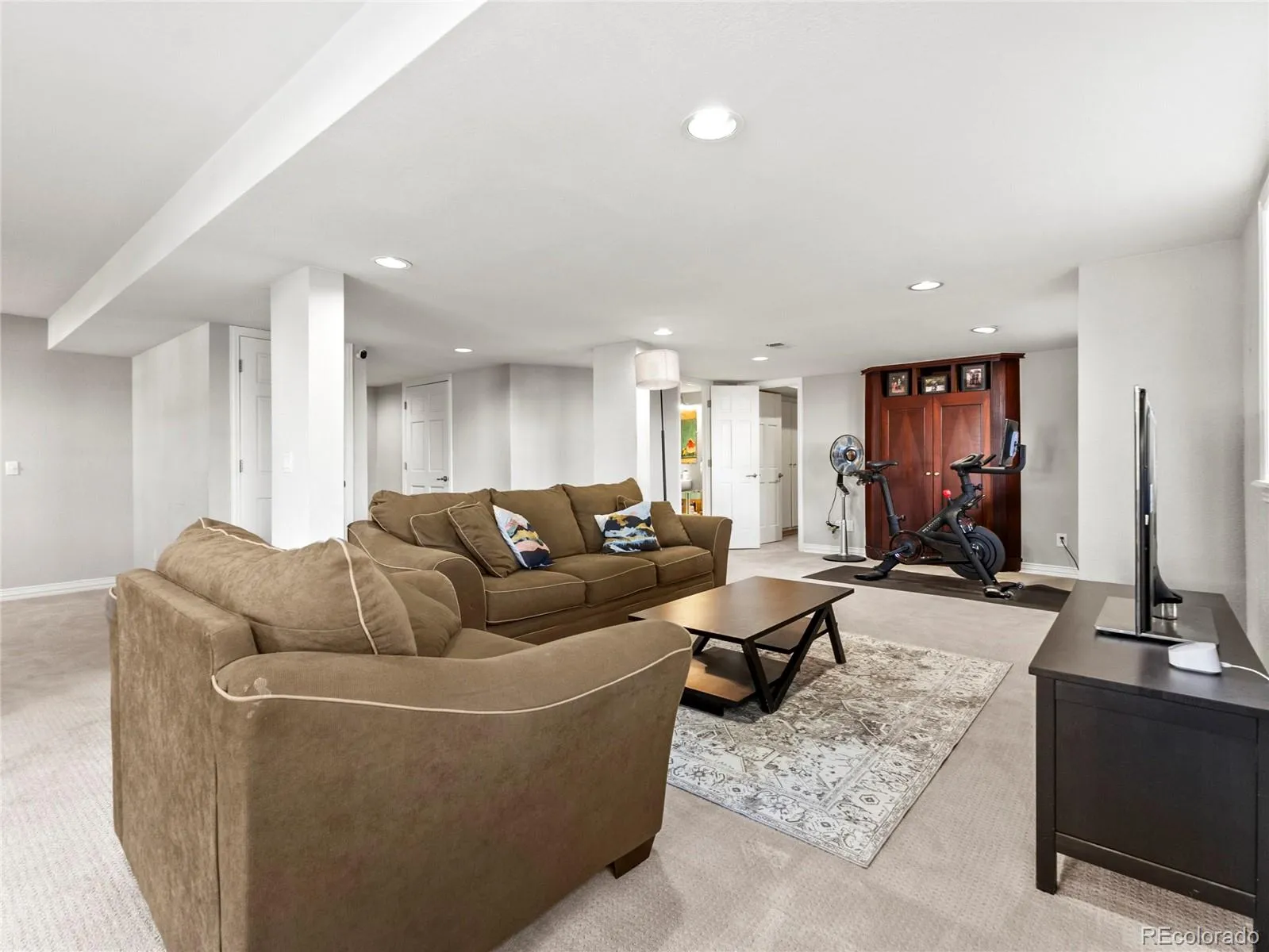 Golden, Colorado 80401, United States, 5 Bedrooms Bedrooms, ,5 BathroomsBathrooms,Residential,Active,82306