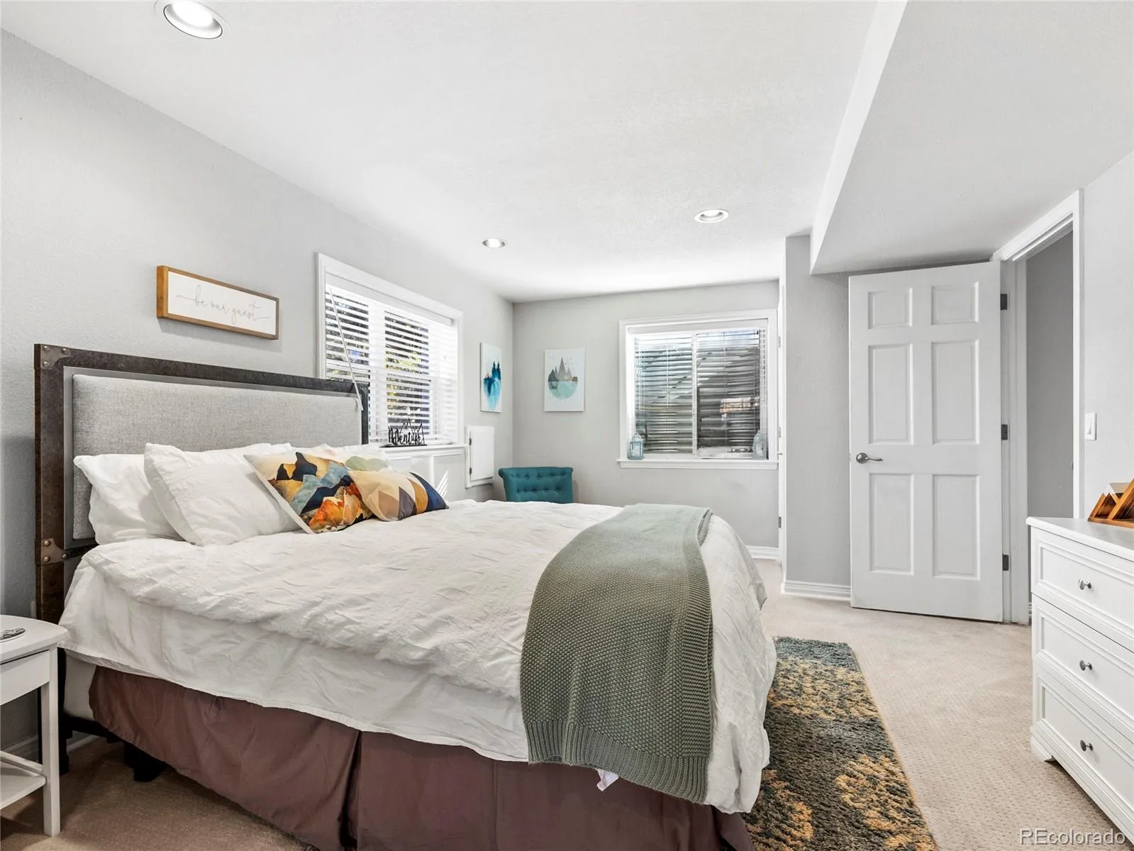 Golden, Colorado 80401, United States, 5 Bedrooms Bedrooms, ,5 BathroomsBathrooms,Residential,Active,82306