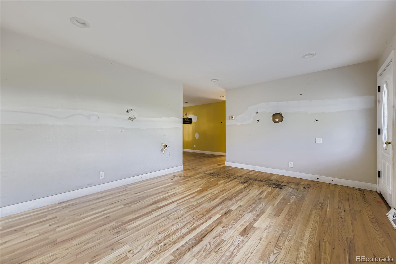 1323 W 103rd Place