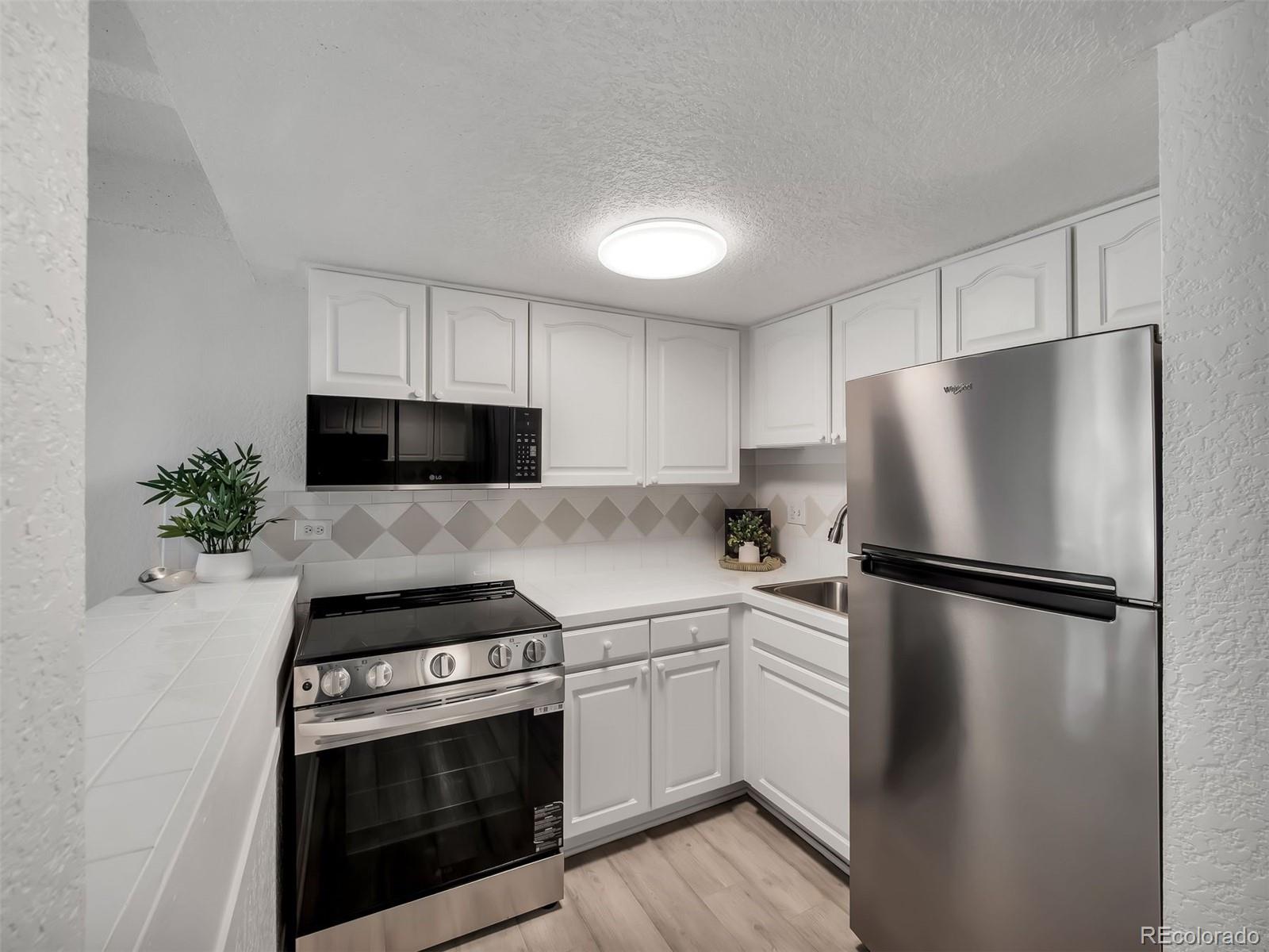 655 N Pearl Street 405
