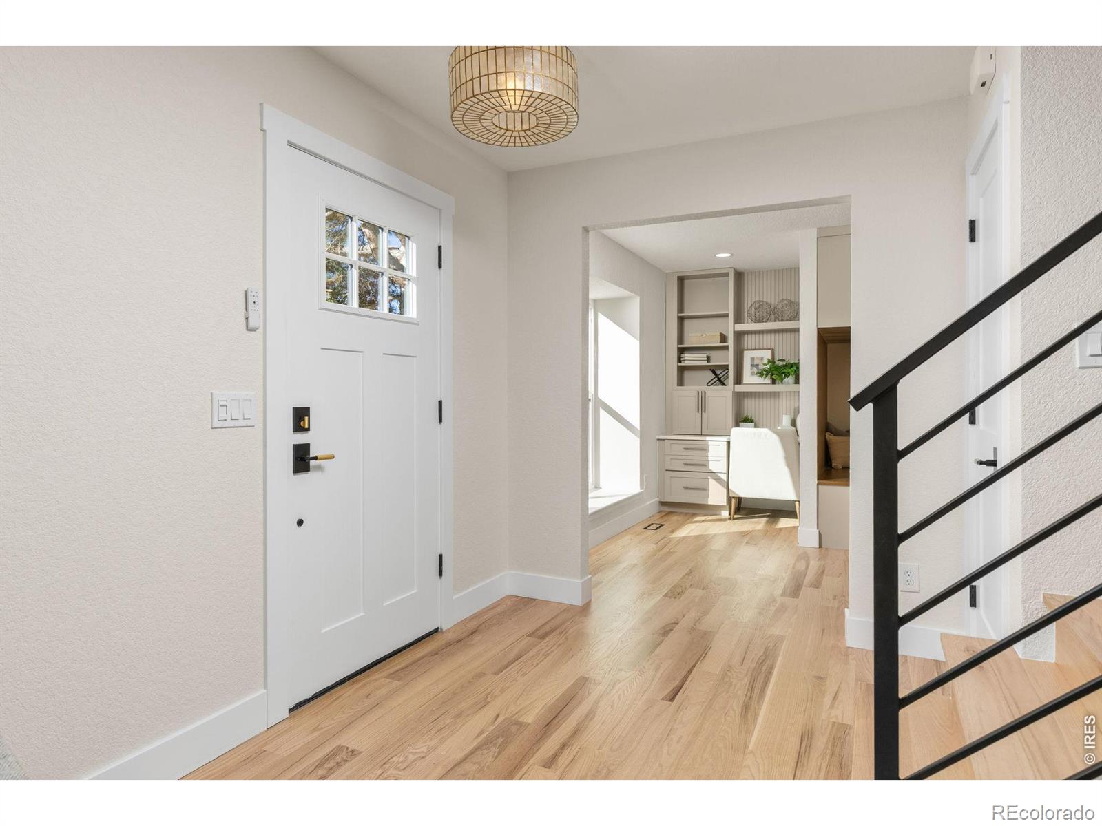 665 W Juniper Court