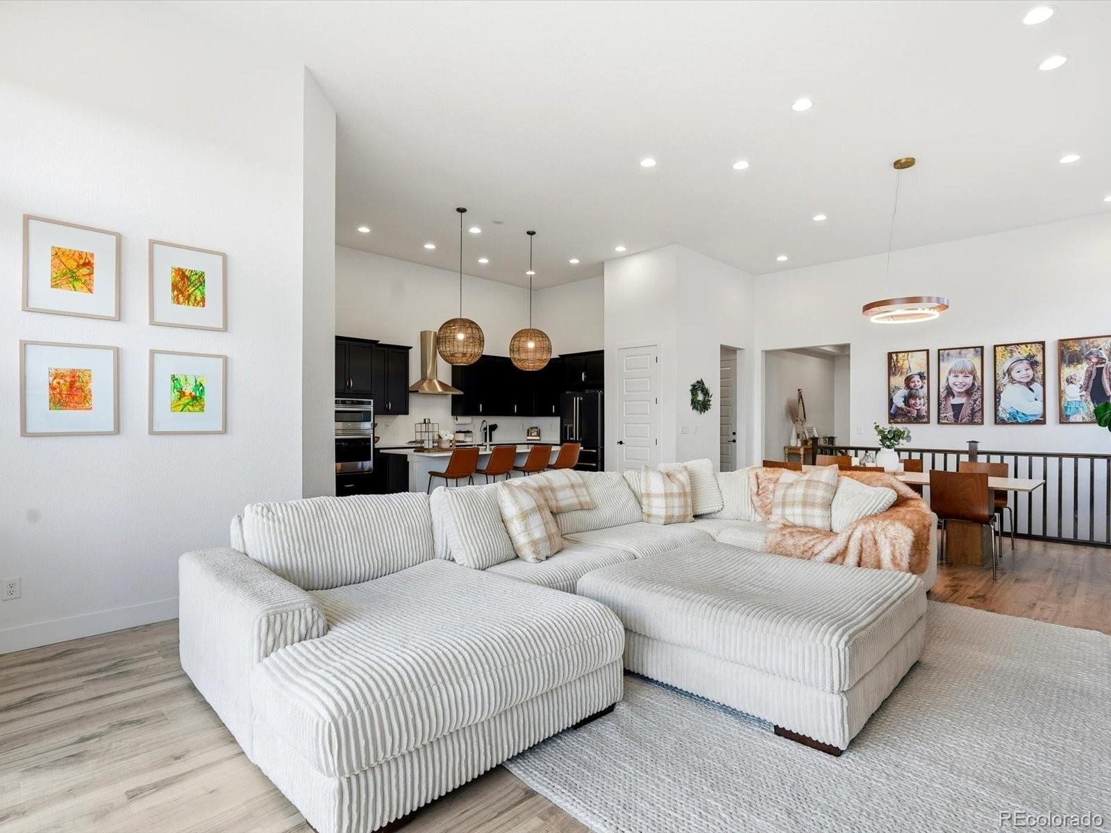 3268 Carabiner Street