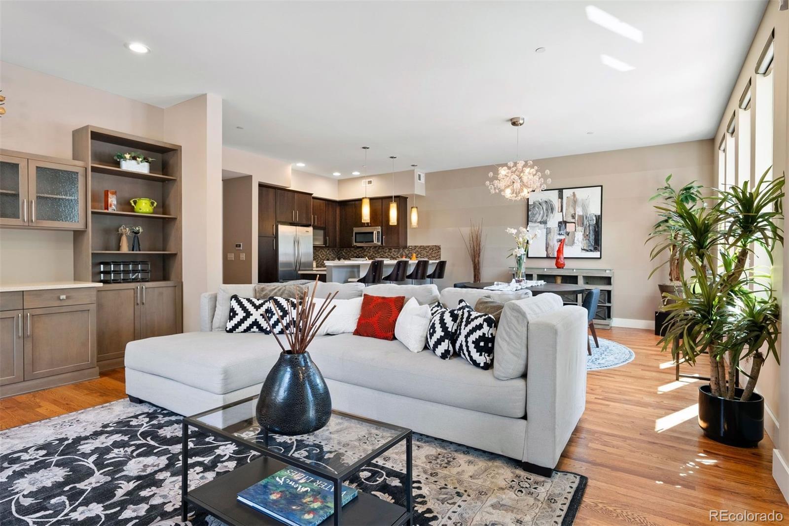 340 S Lafayette Street 102