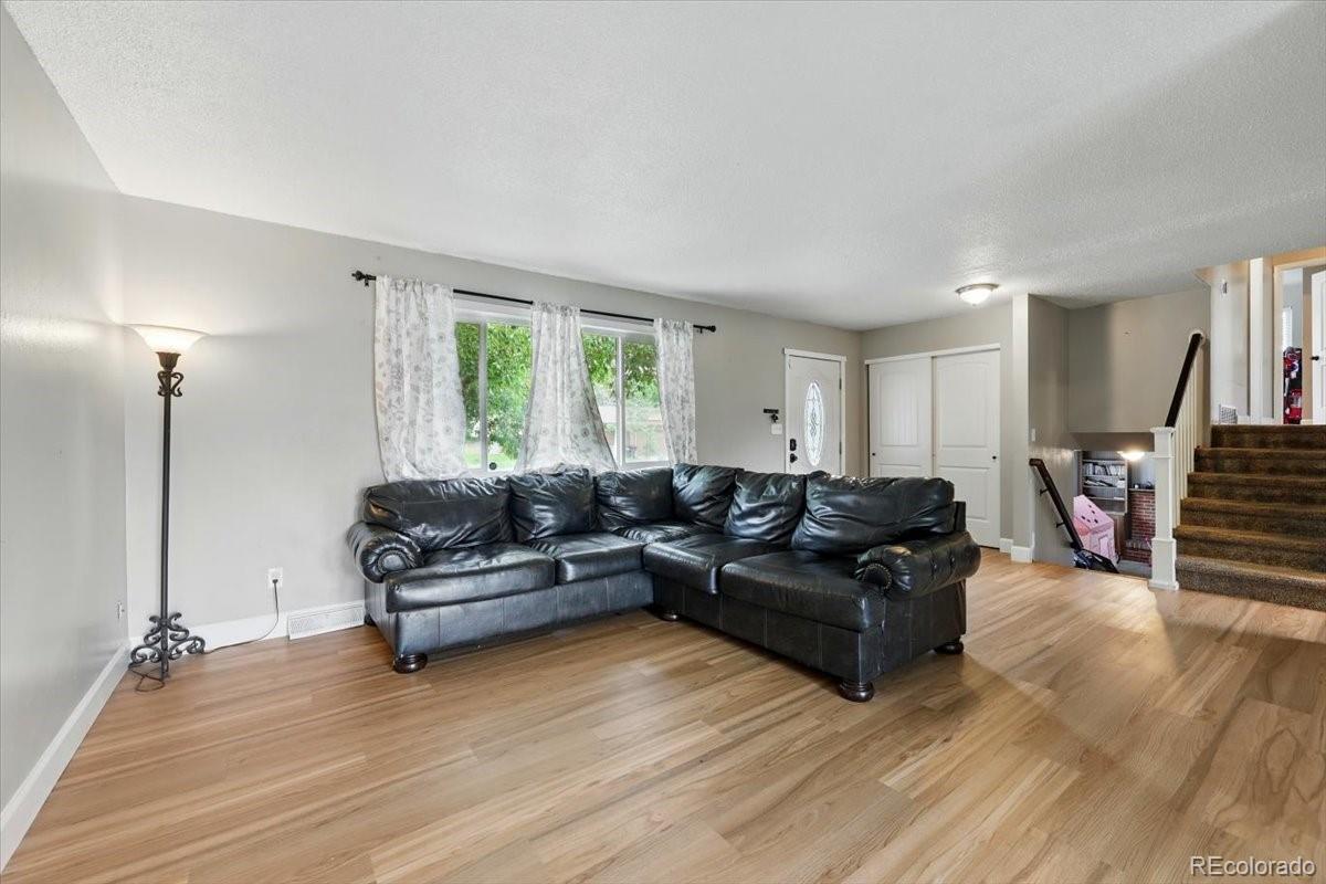 2208 E Greenwich Circle