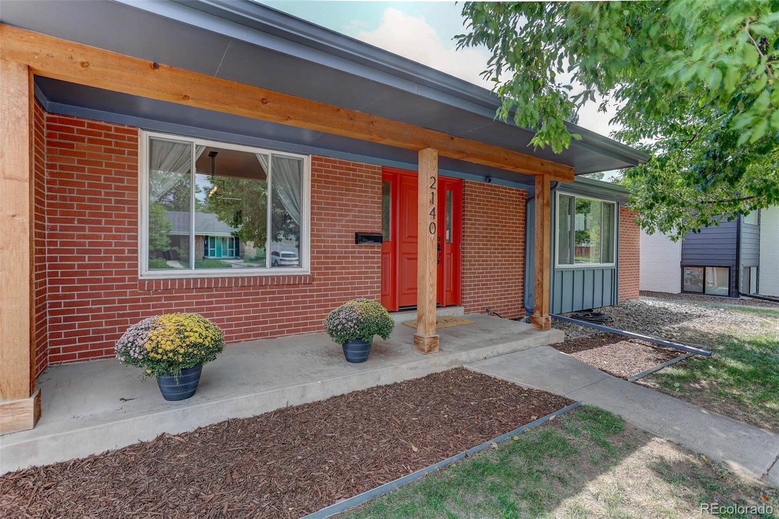2140 E Columbia Place