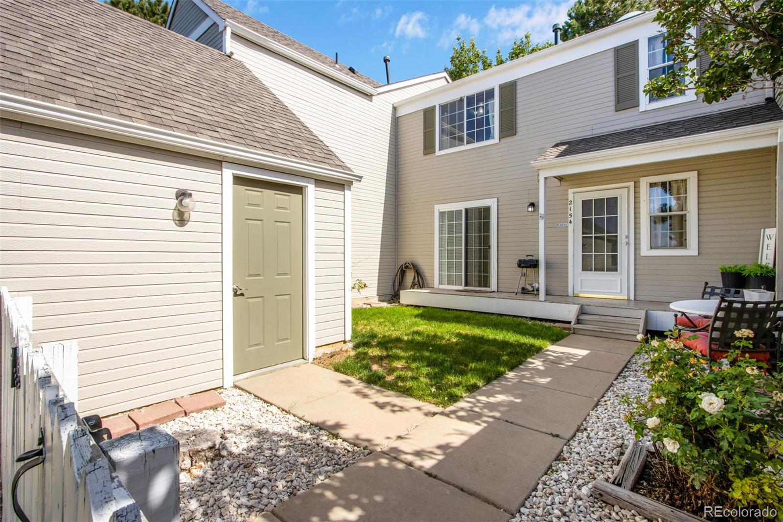 2154 Sunridge Circle - Photo 2