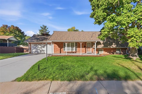 Photo of 12234 W Applewood Knolls Drive, Denver, CO 80215 (MLS # 8492958)