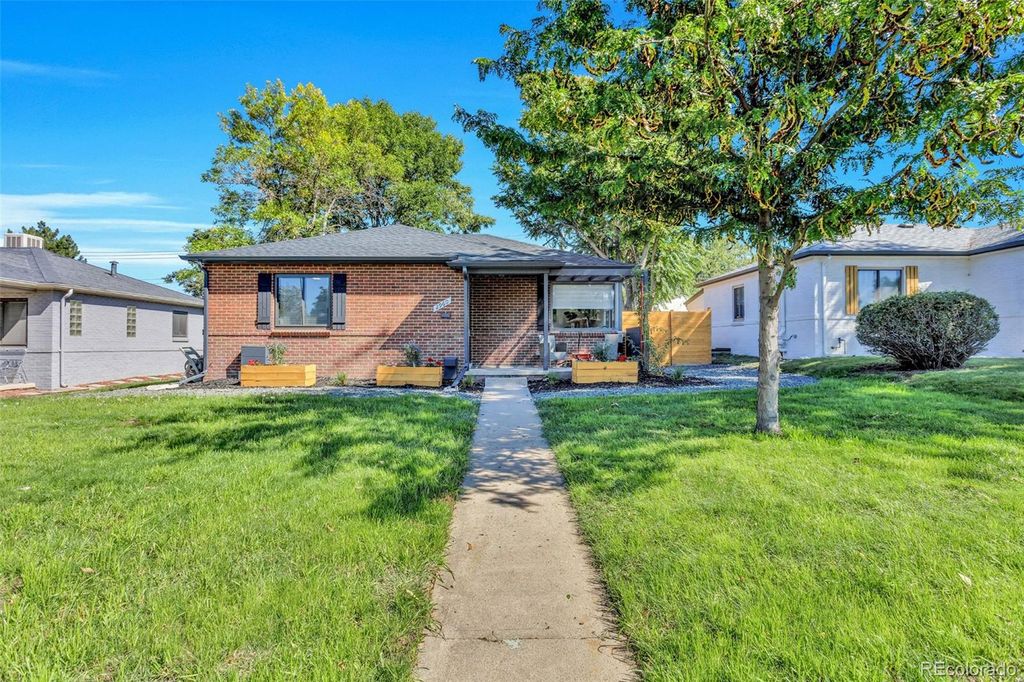 Photo of 2960 Poplar Street, Denver, CO 80207 (MLS # 3338666)