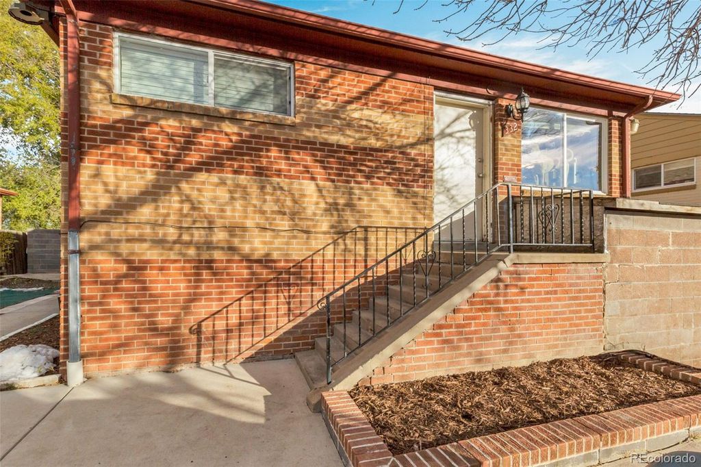 Photo of 326 S Alcott Street, Denver, CO 80219 (MLS # 7230312)