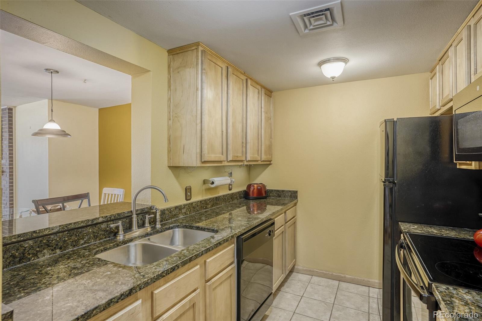 800 N Pearl Street 403